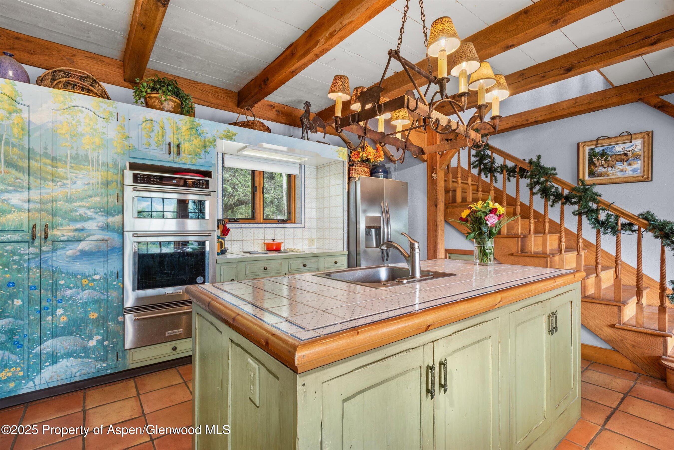 927 Red Mountain Road