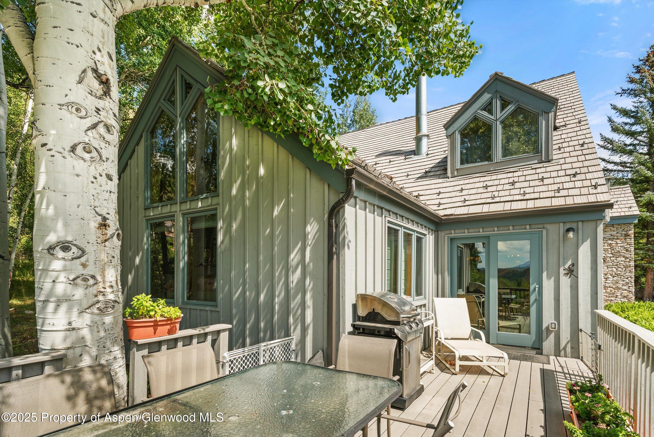 927 Red Mountain Road