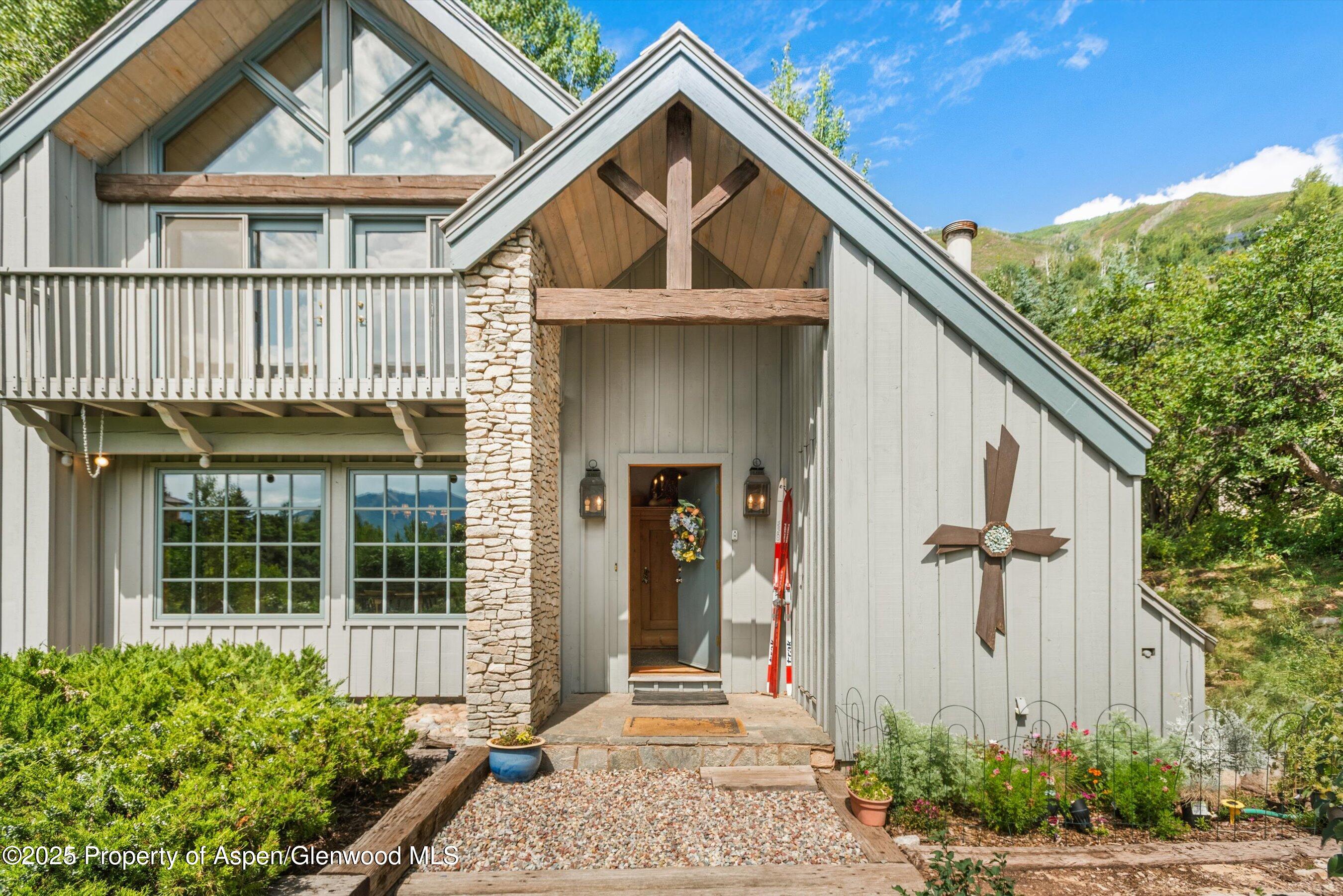 927 Red Mountain Road