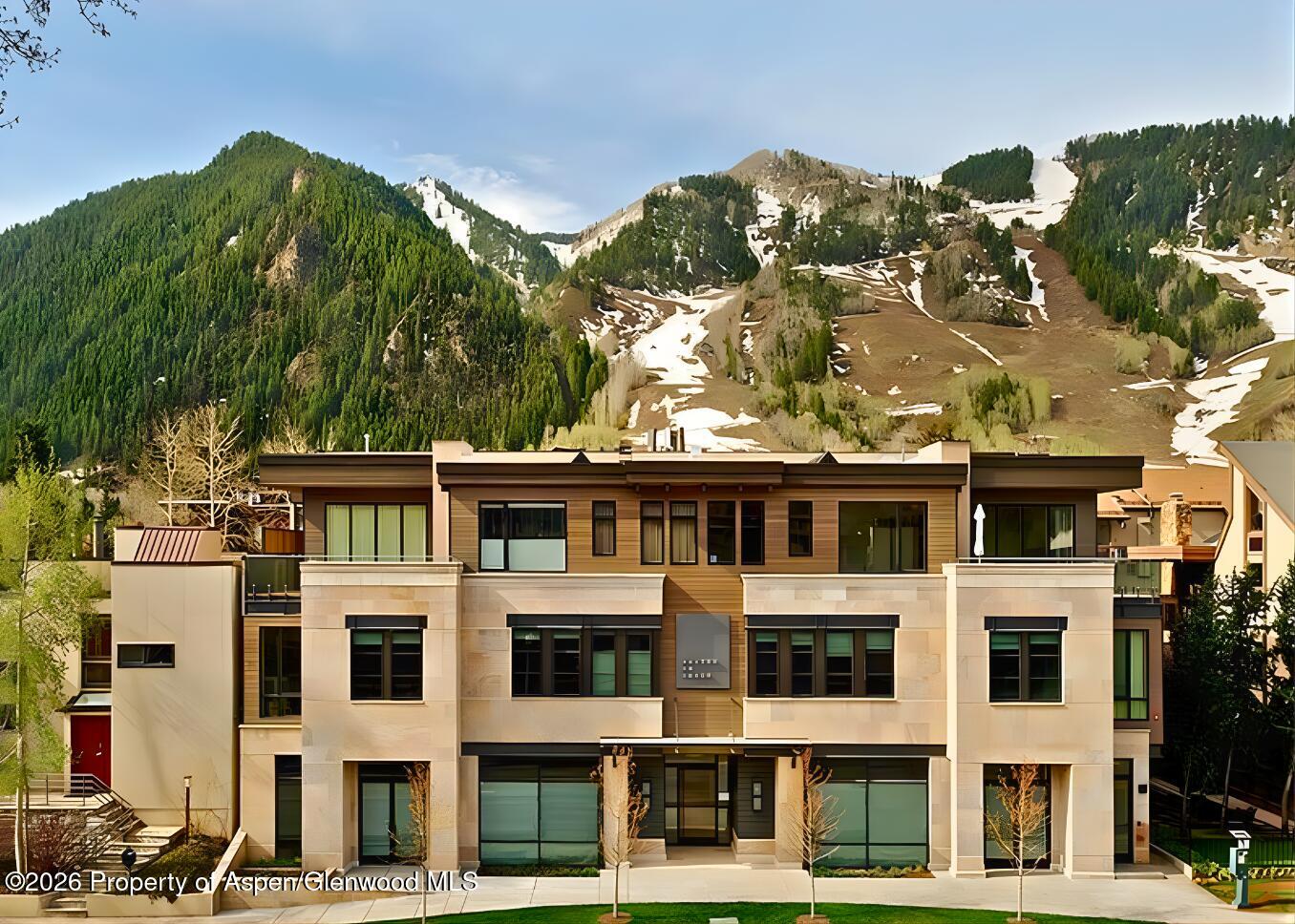 625 E Main Street 204