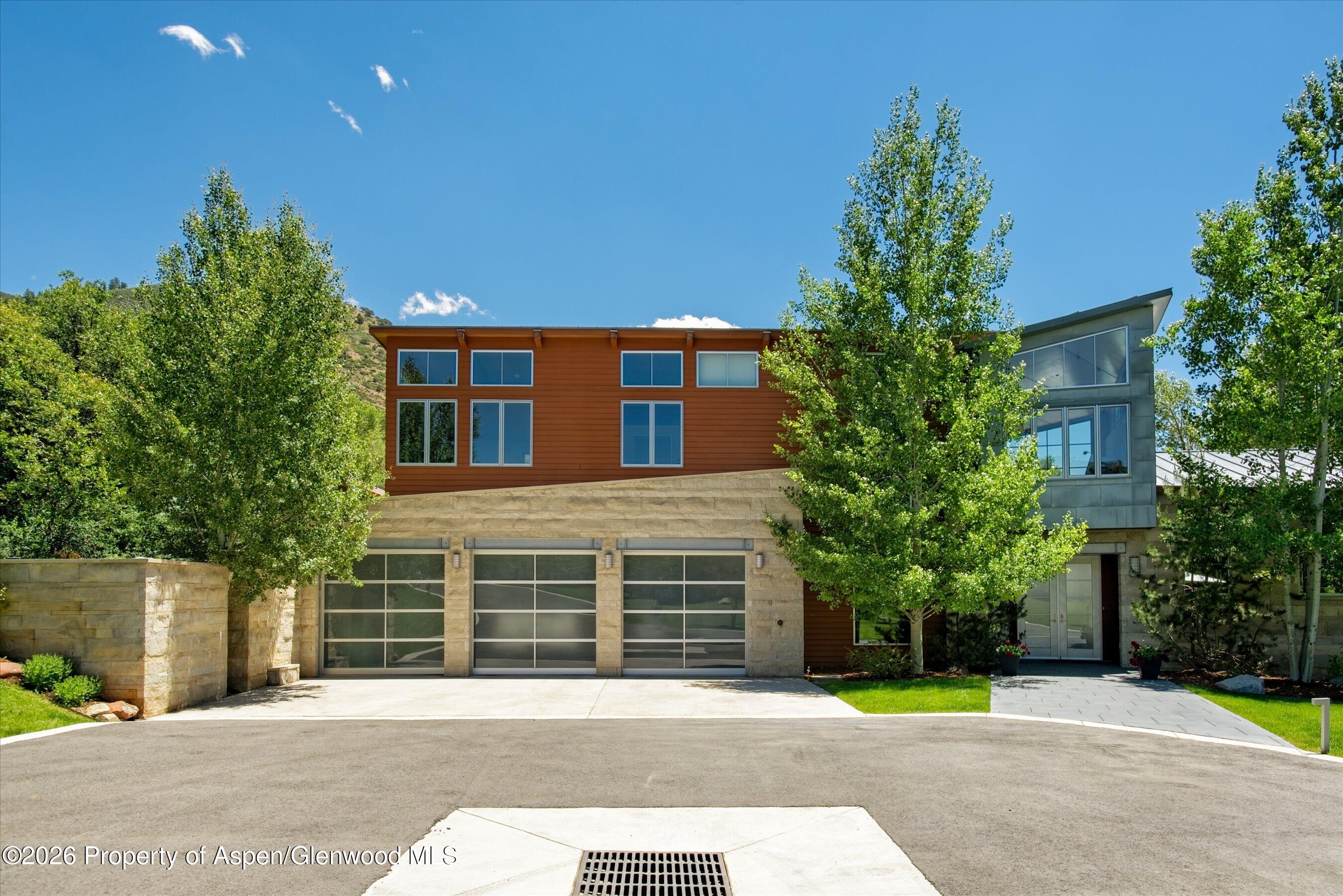 2556 Lower River Road