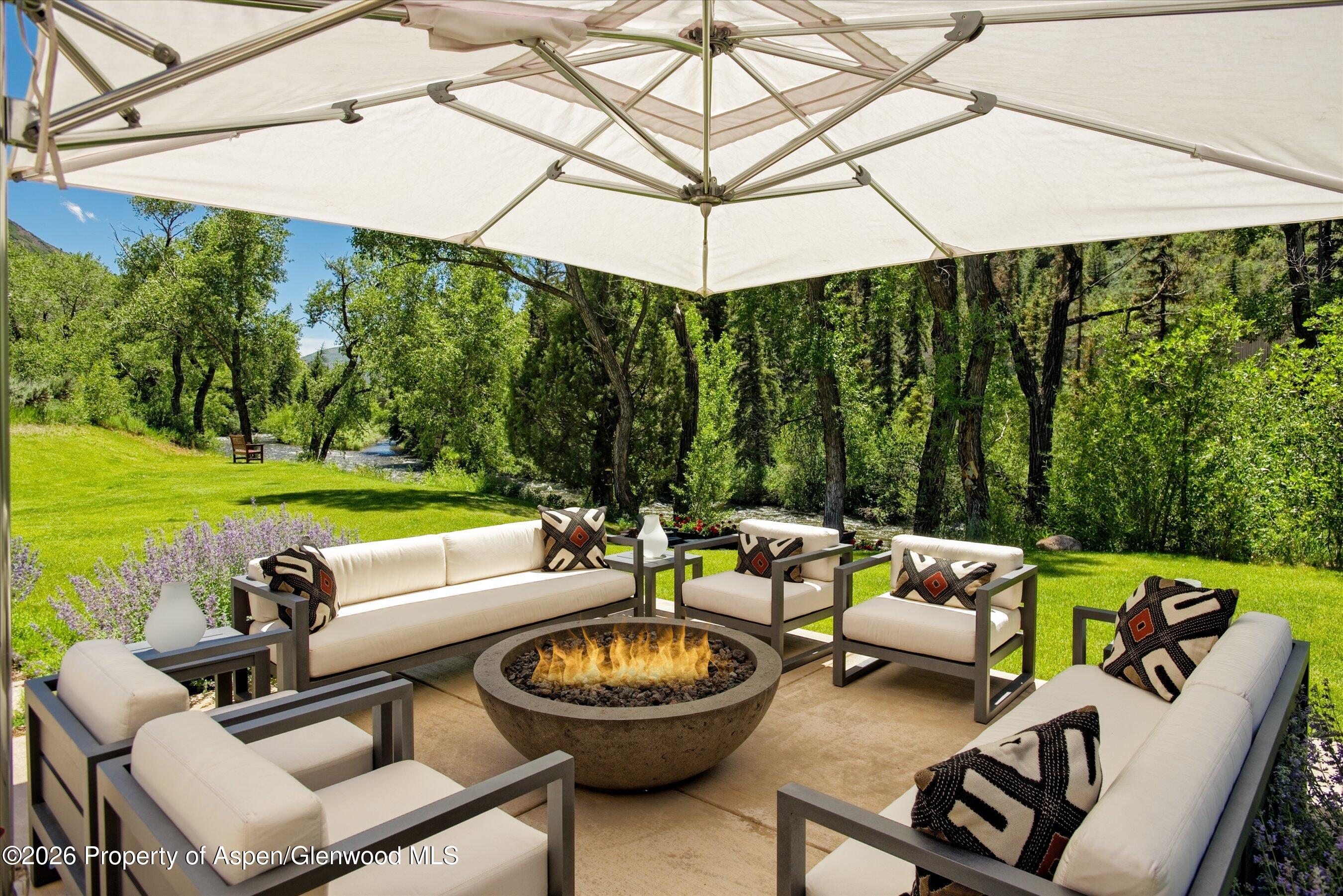 2556 Lower River Road