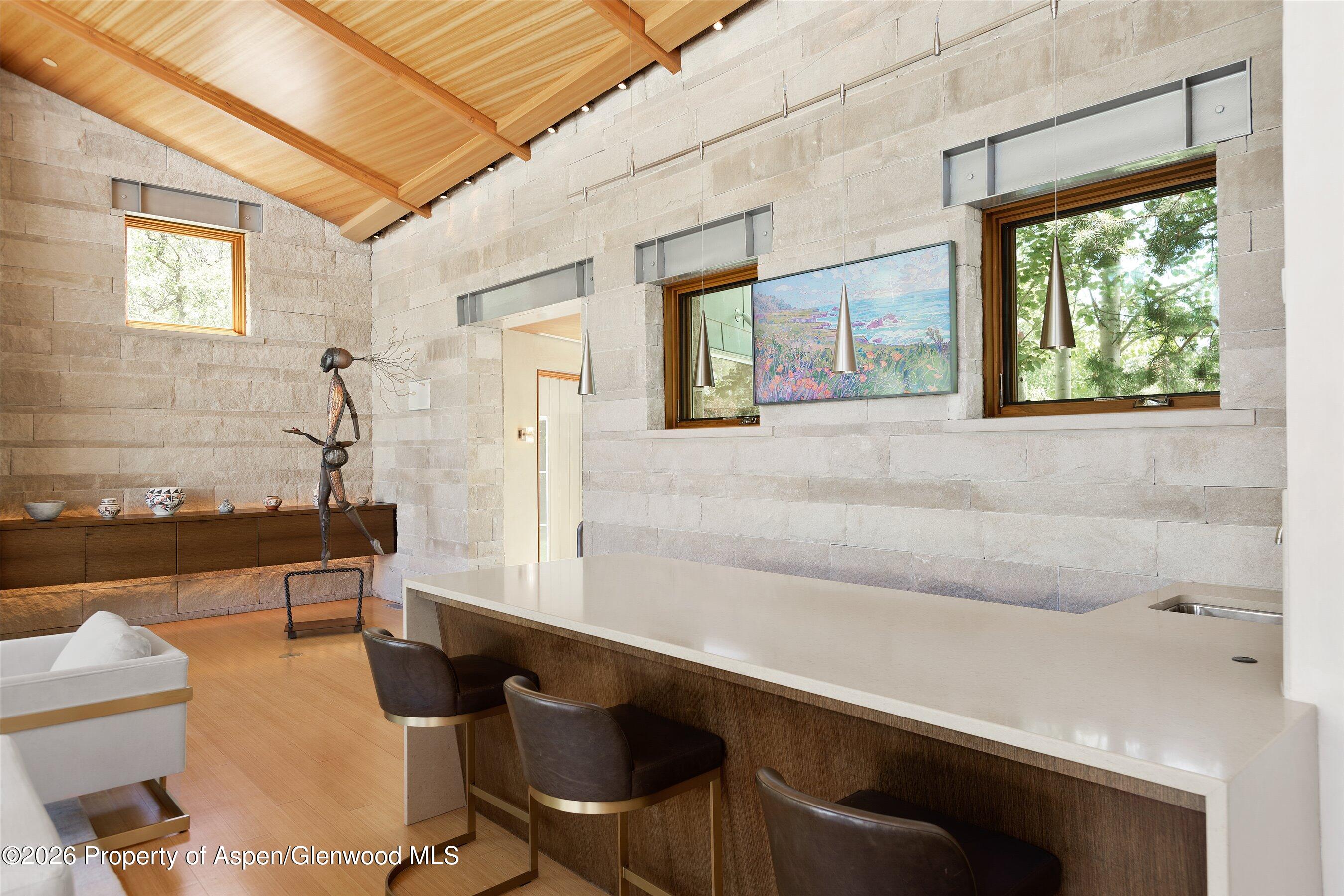 2556 Lower River Road