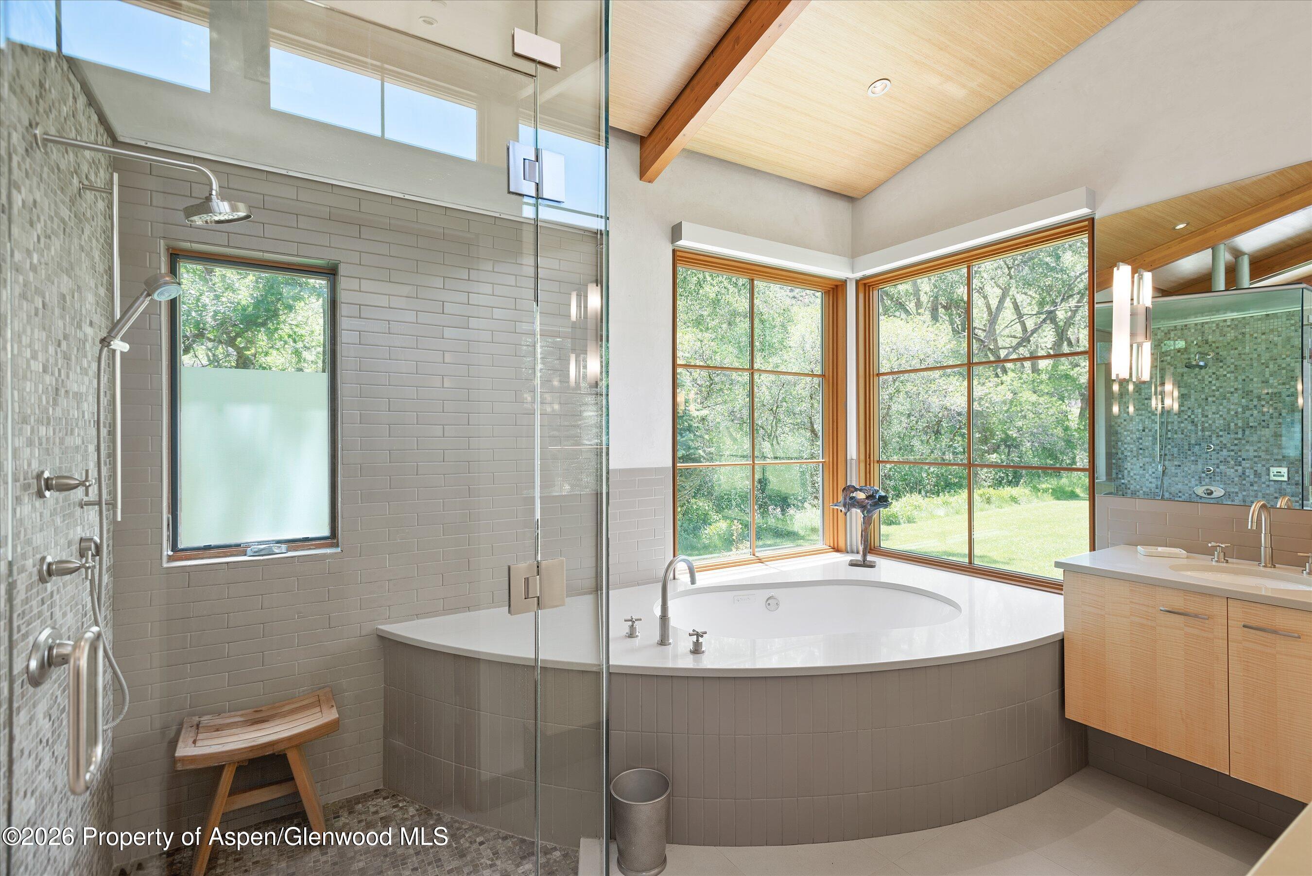 2556 Lower River Road