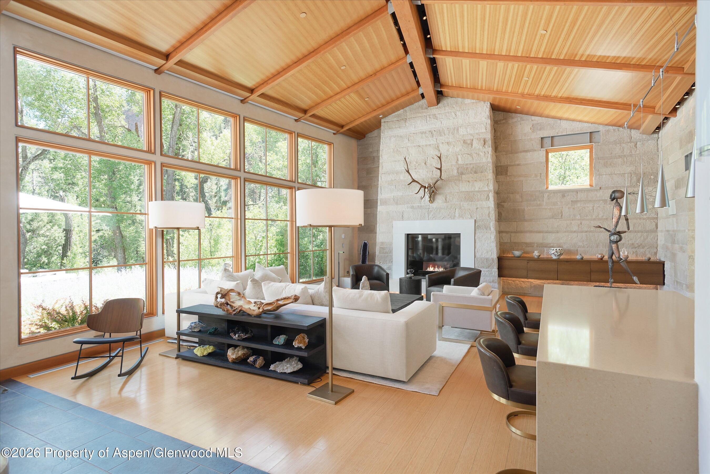 2556 Lower River Road