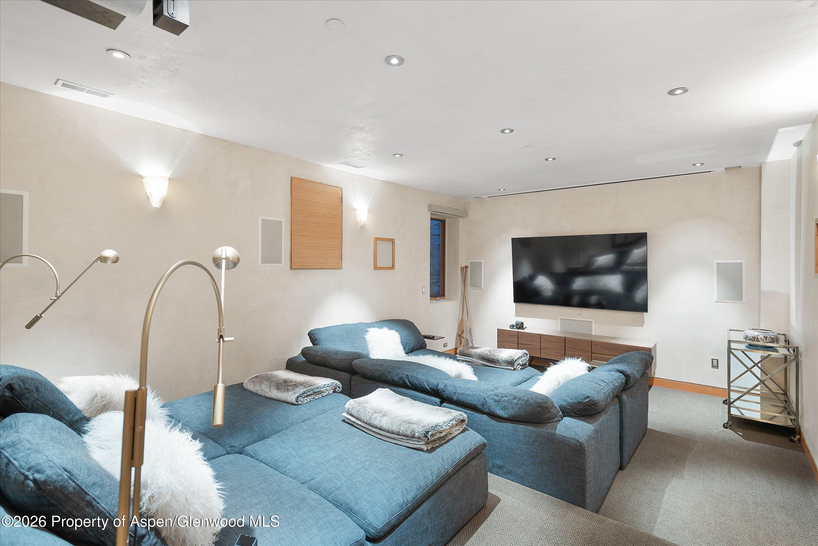 2556 Lower River Road