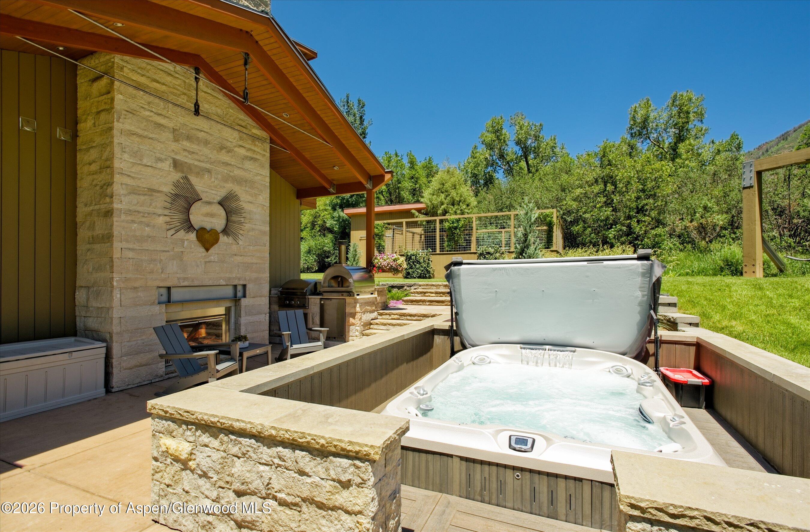 2556 Lower River Road