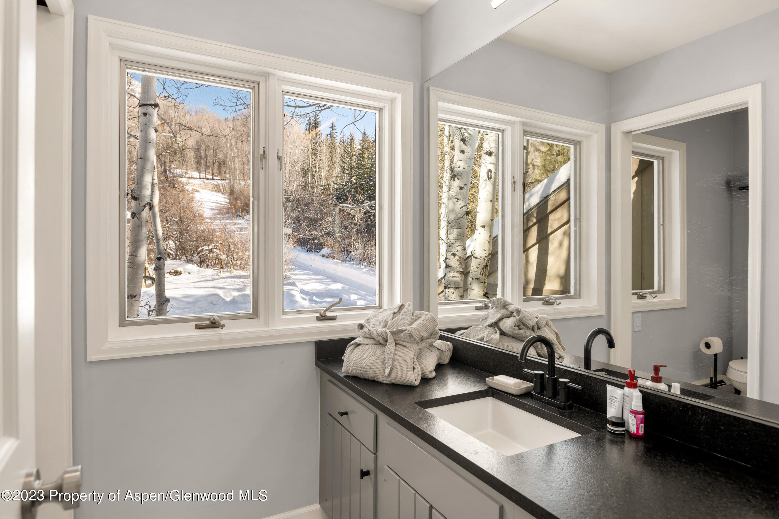 1036 Red Mountain Road