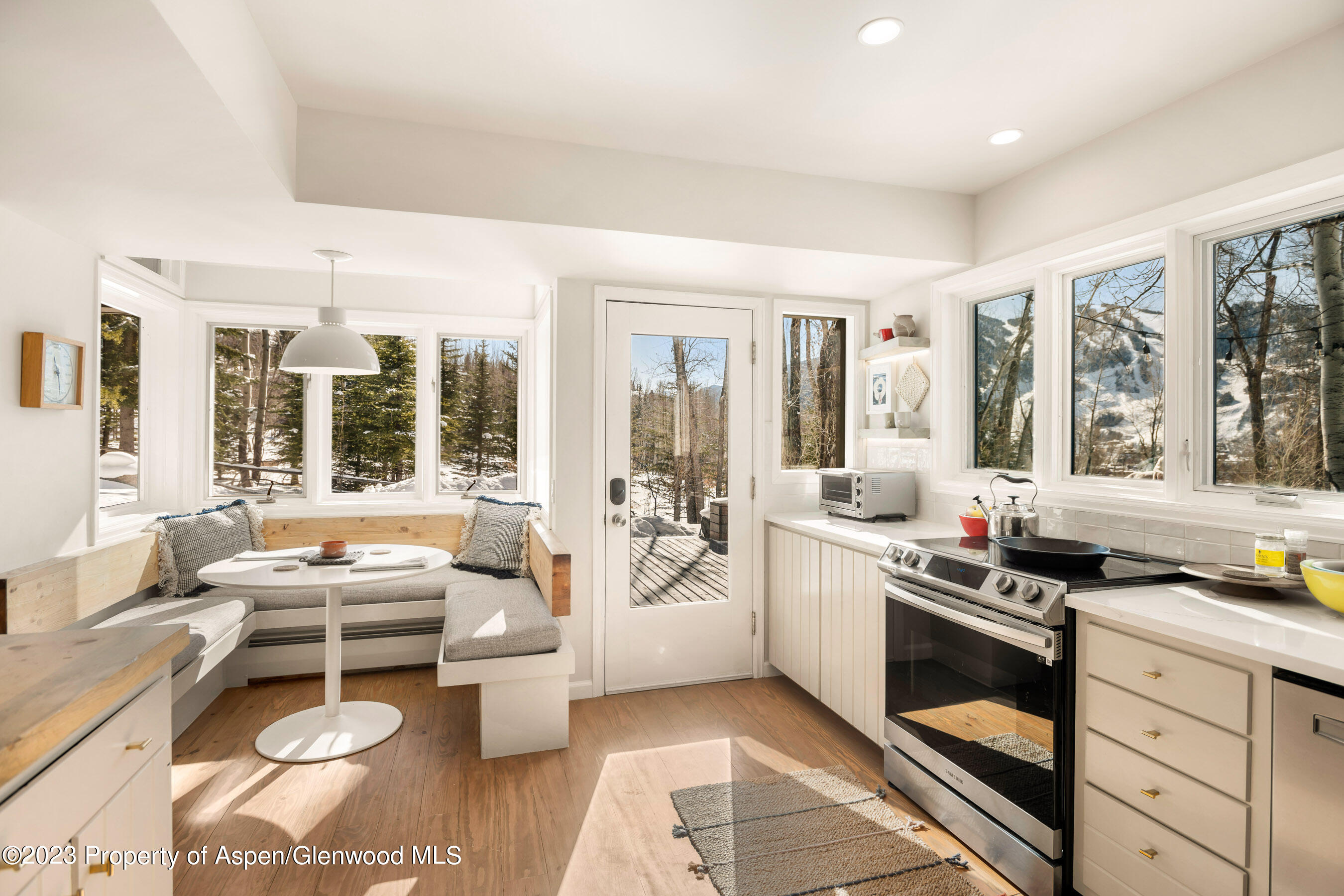 1036 Red Mountain Road