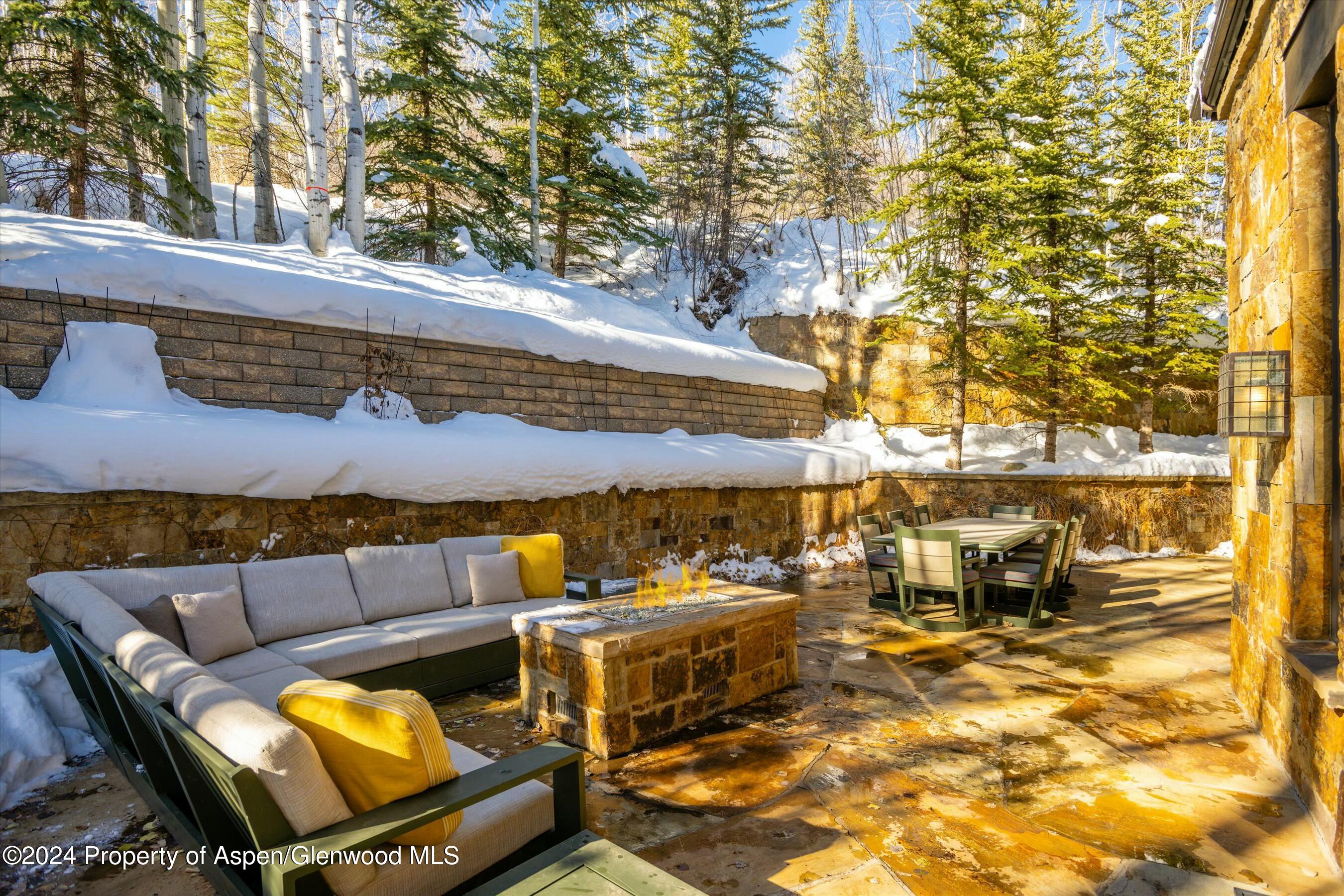 386 Pfister Drive