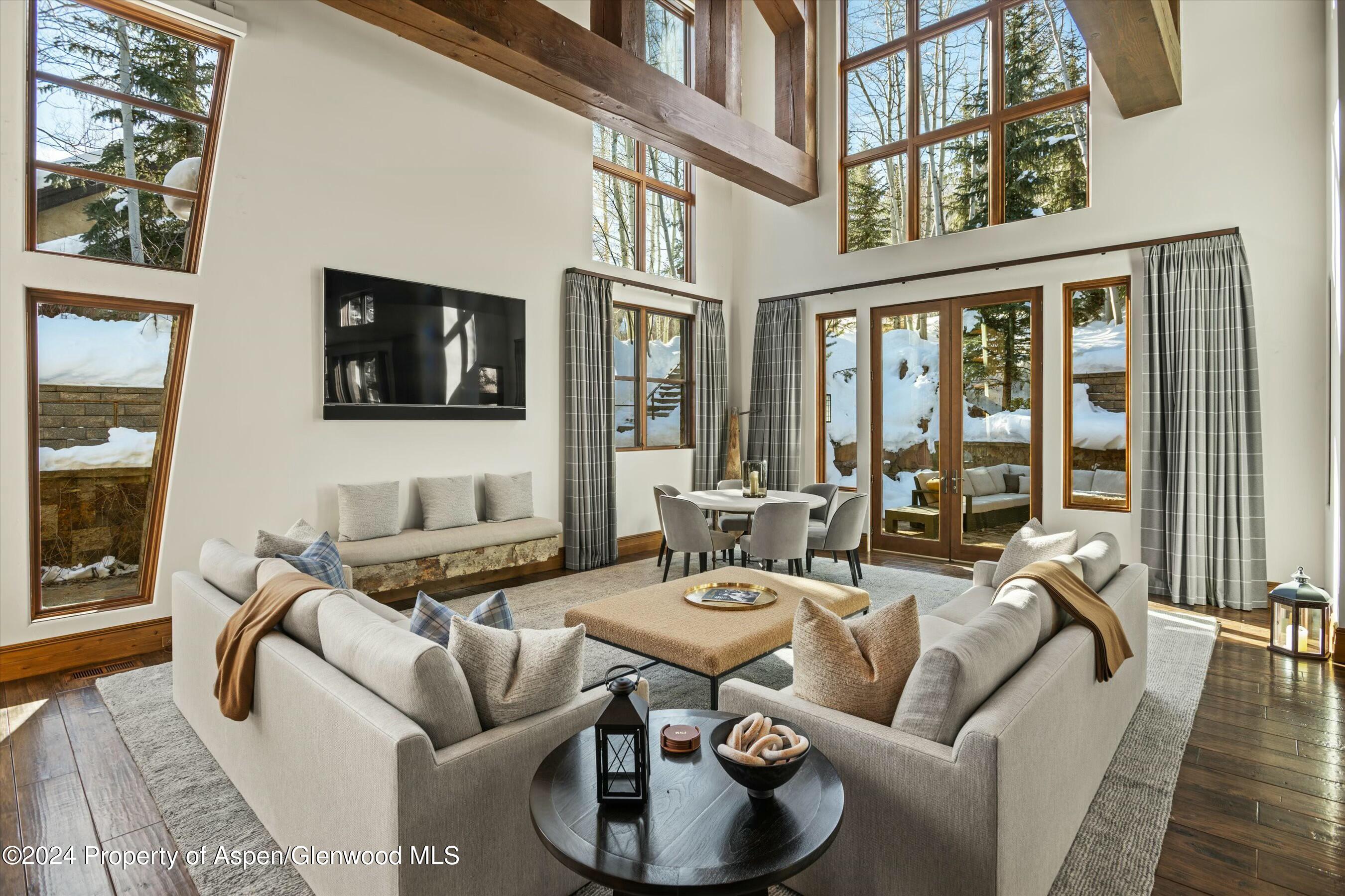 386 Pfister Drive