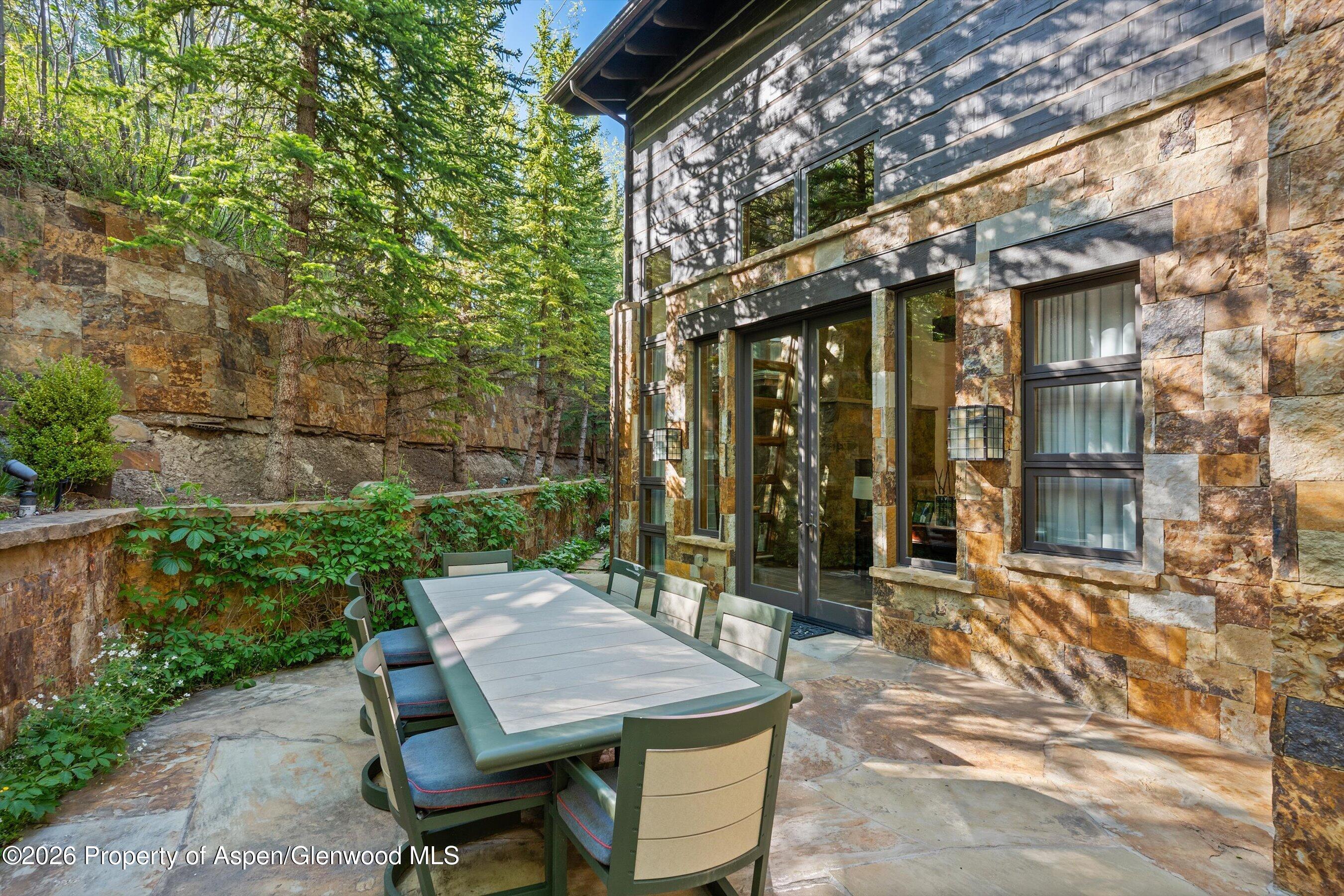 386 Pfister Drive