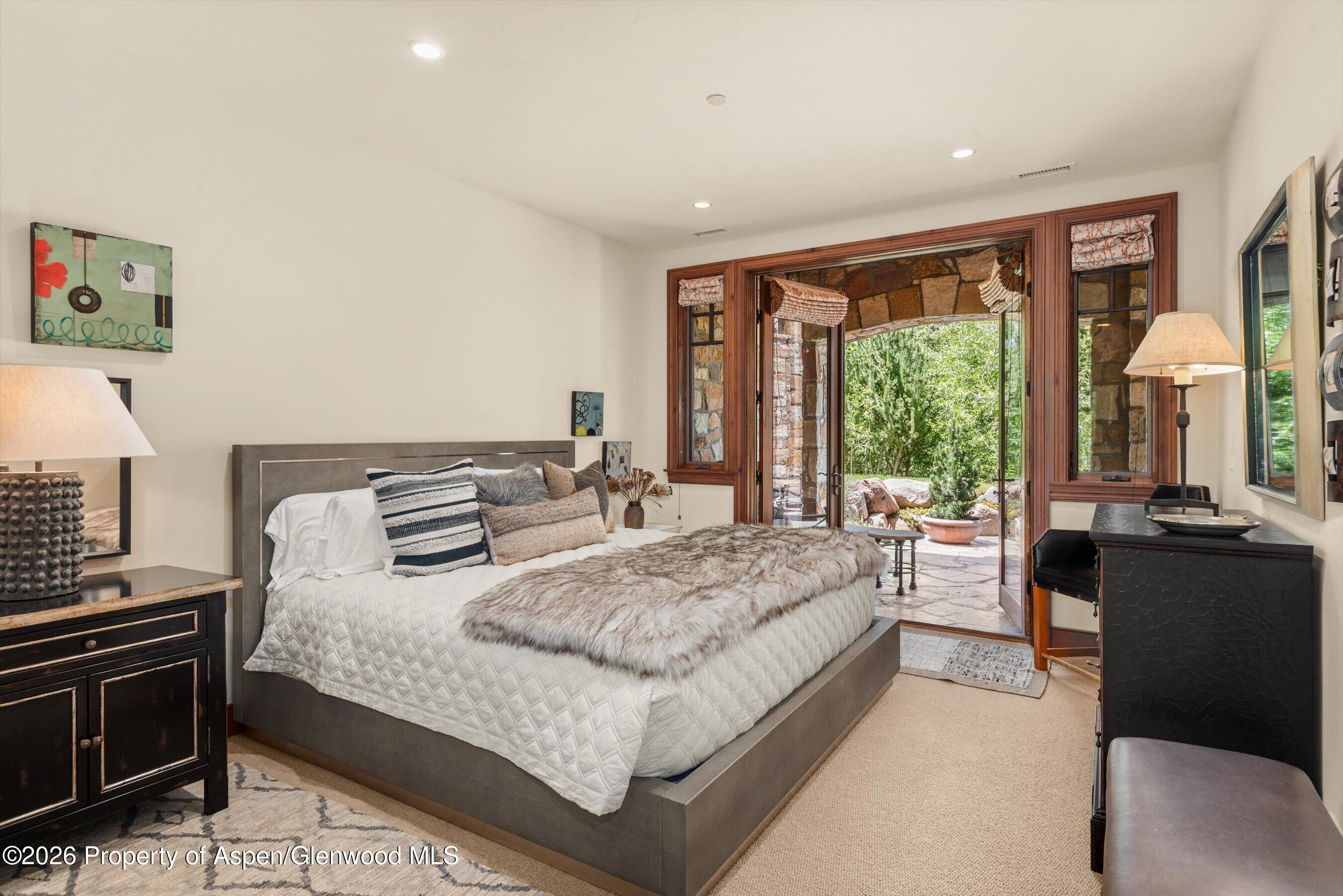 863 Hunter Creek Road