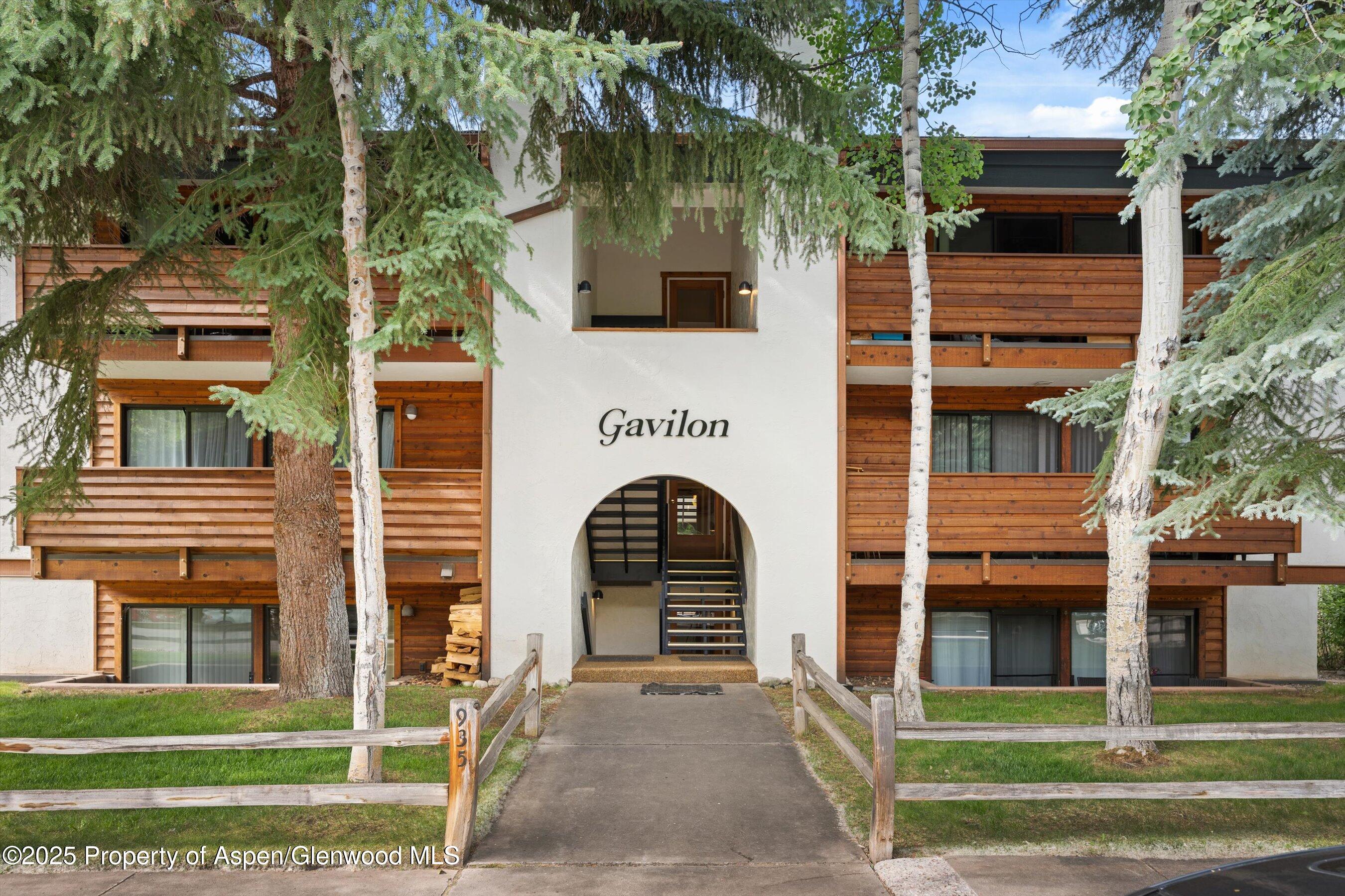 935 E Hopkins Avenue 7