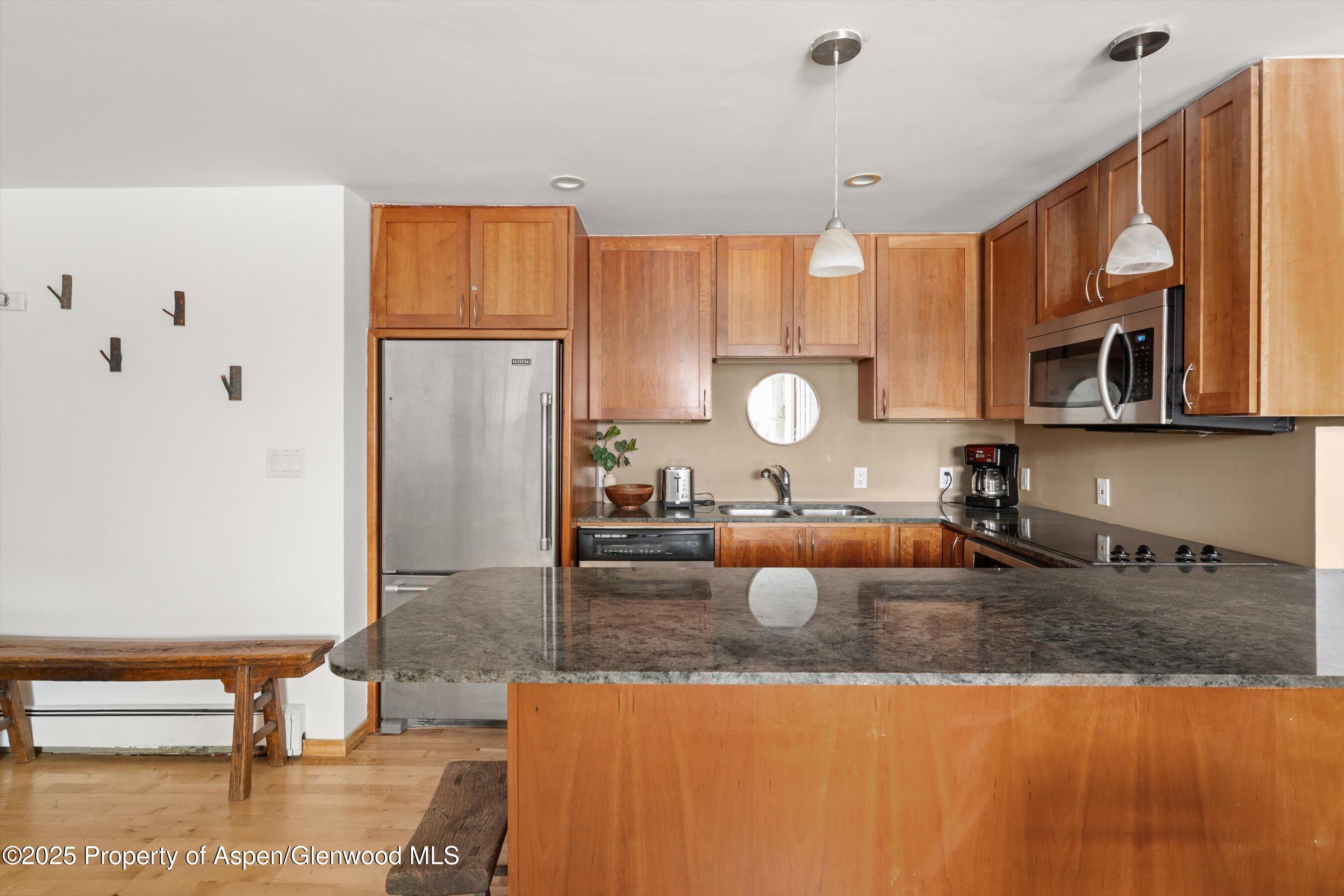 935 E Hopkins Avenue 7