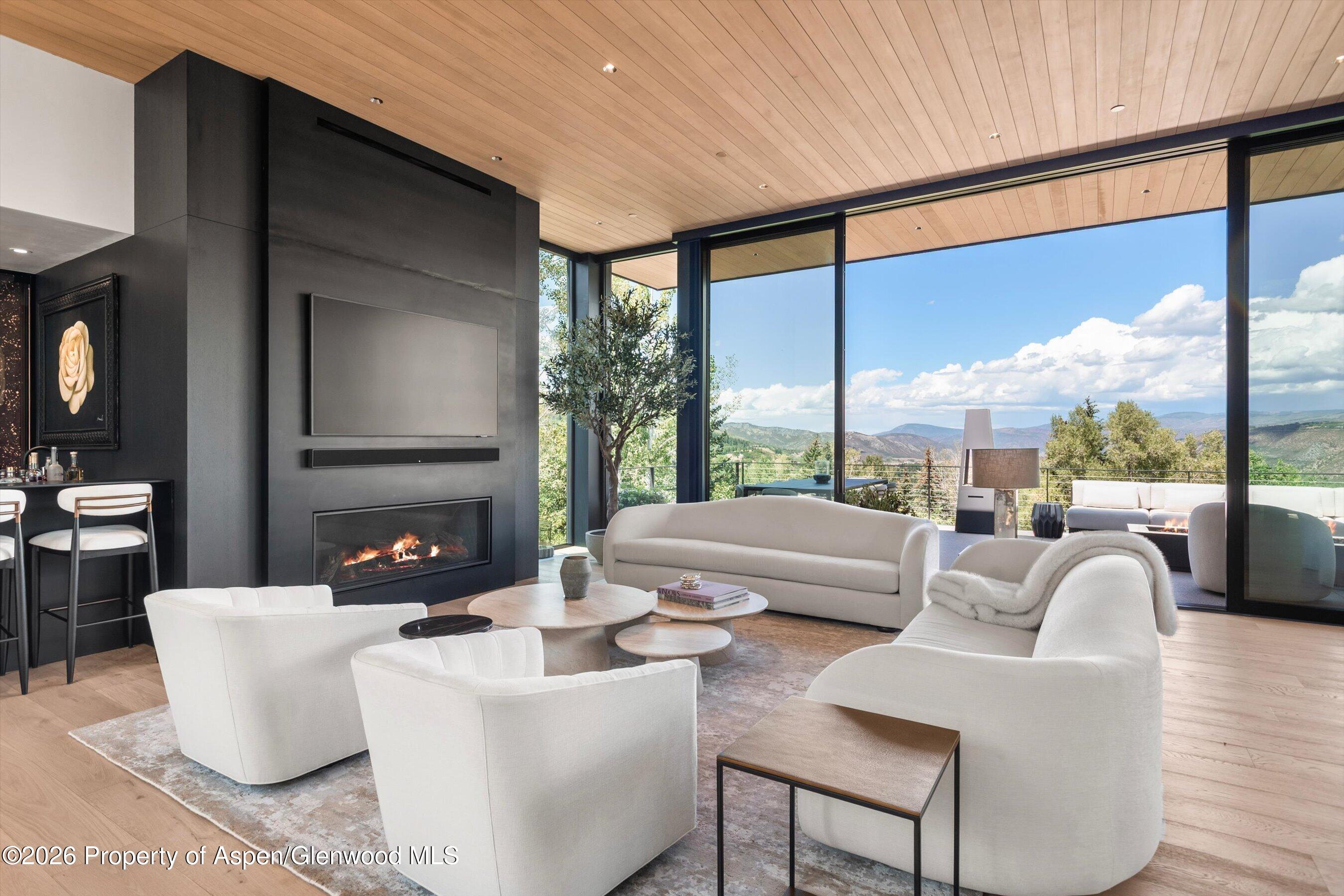 264 Larkspur Lane