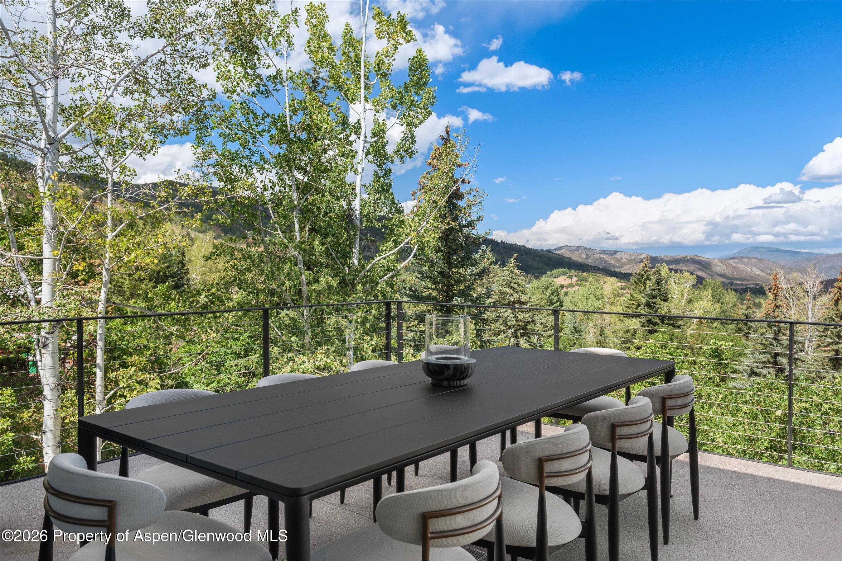264 Larkspur Lane