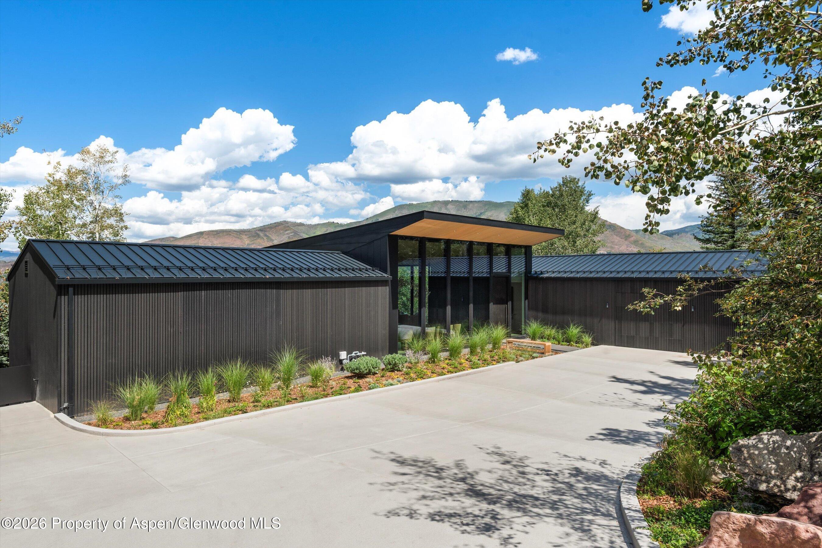 264 Larkspur Lane