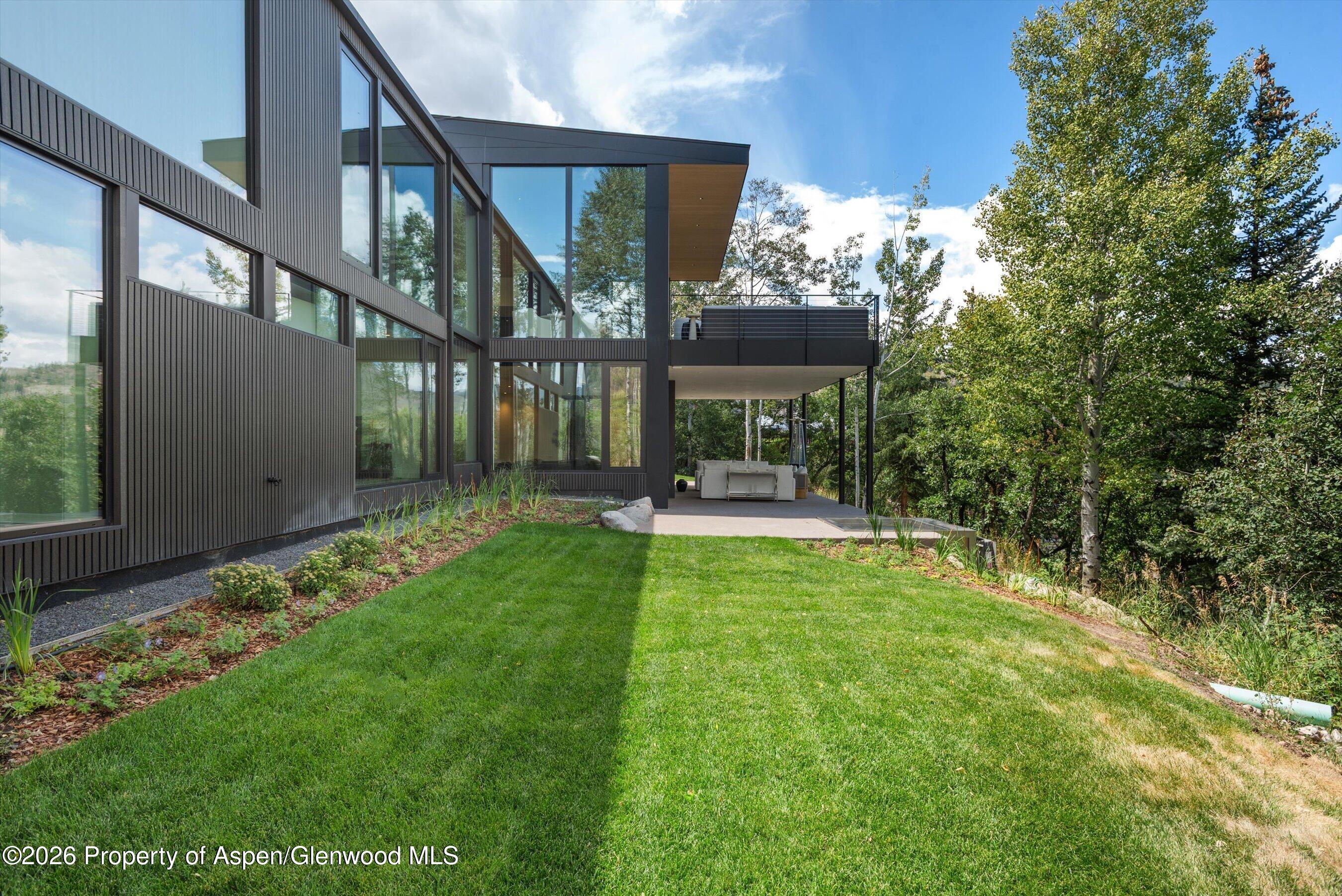 264 Larkspur Lane