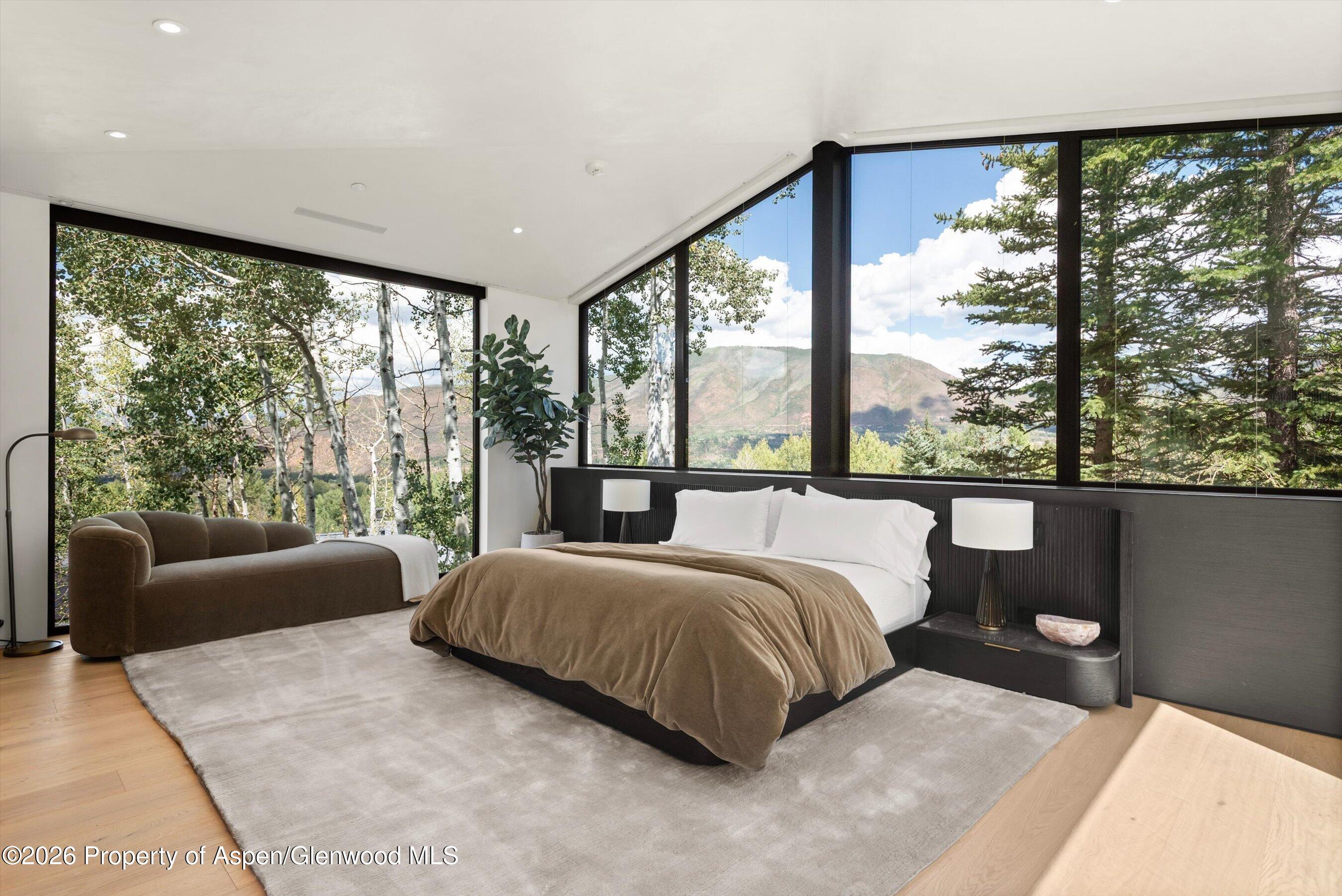 264 Larkspur Lane