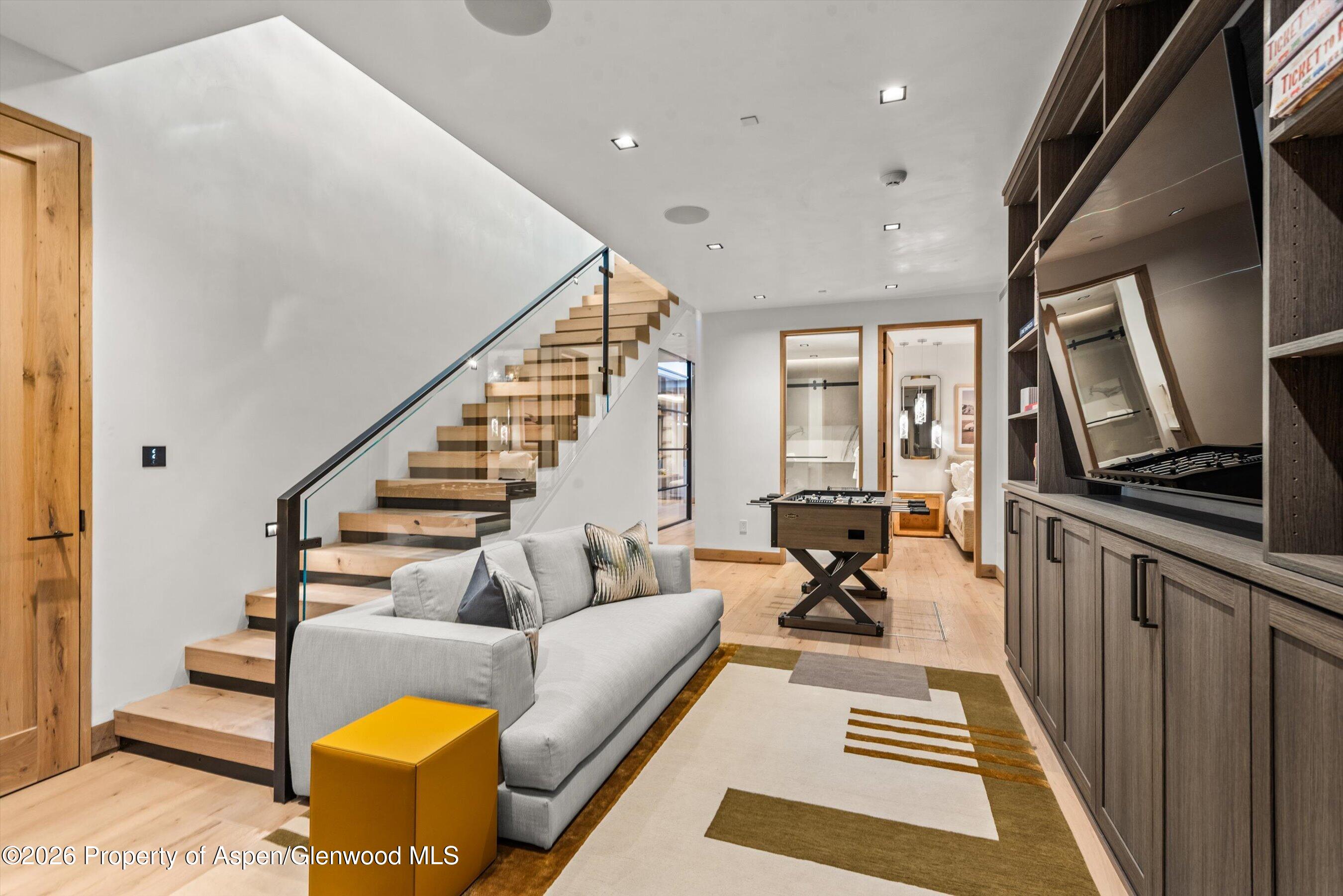 411 Pearl Court
