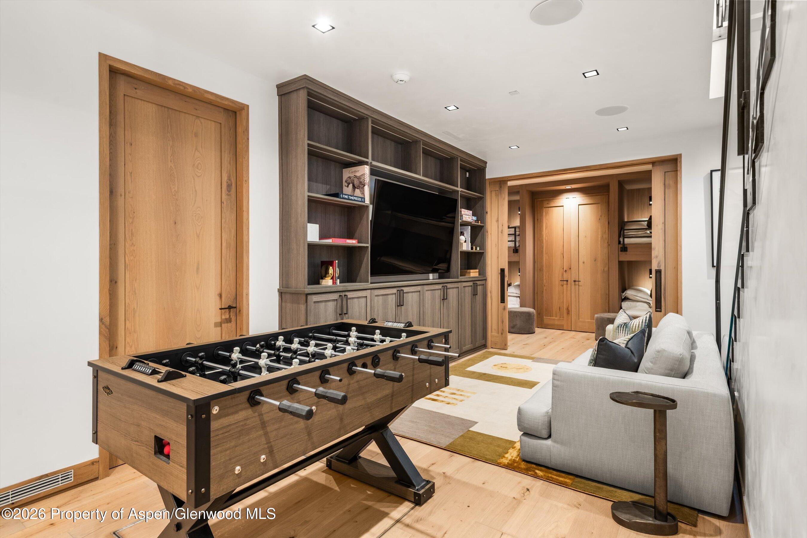 411 Pearl Court