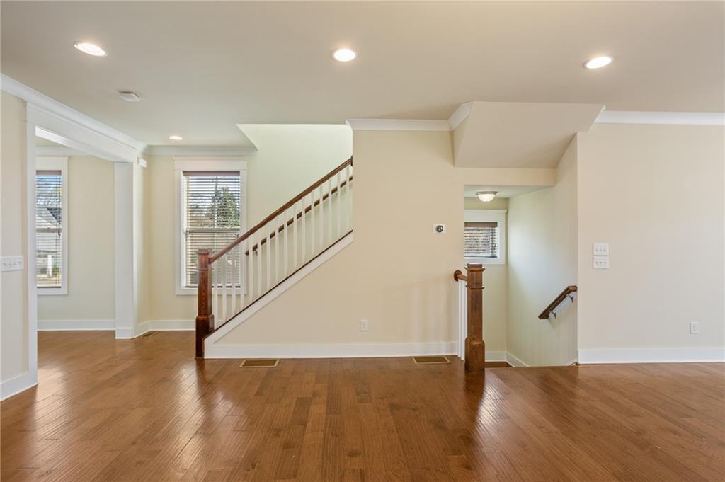 1566 Roswell Street SE