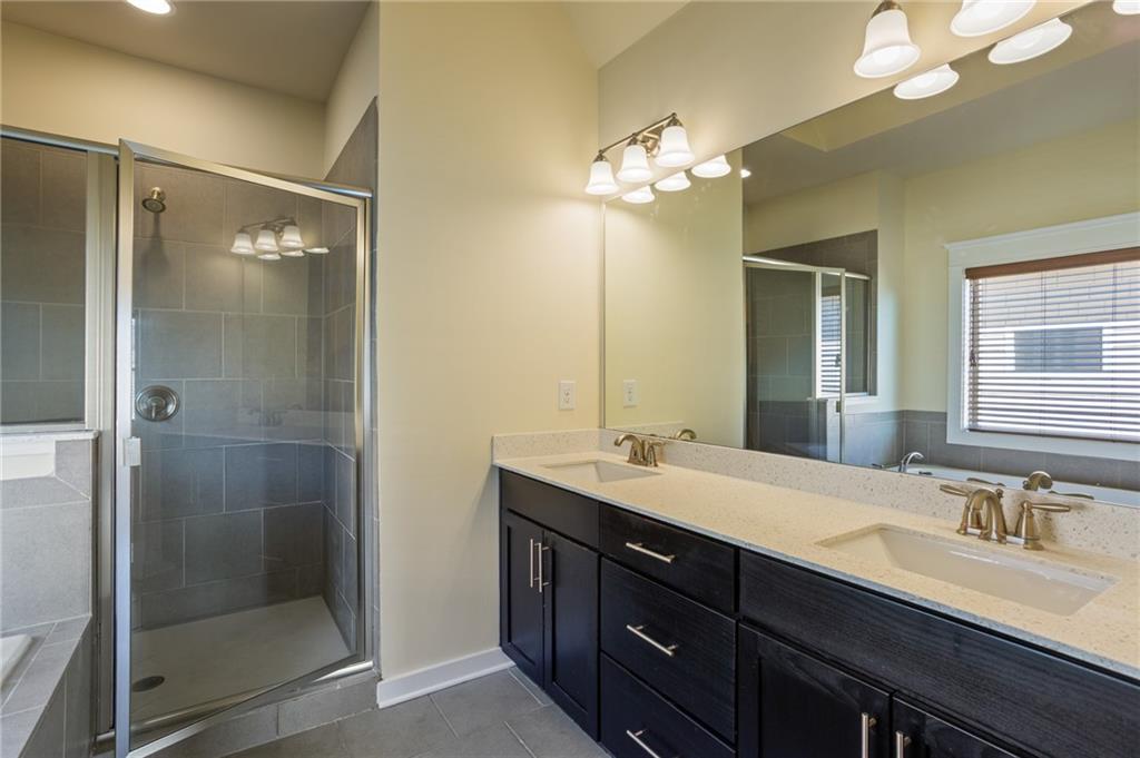 1566 Roswell Street SE