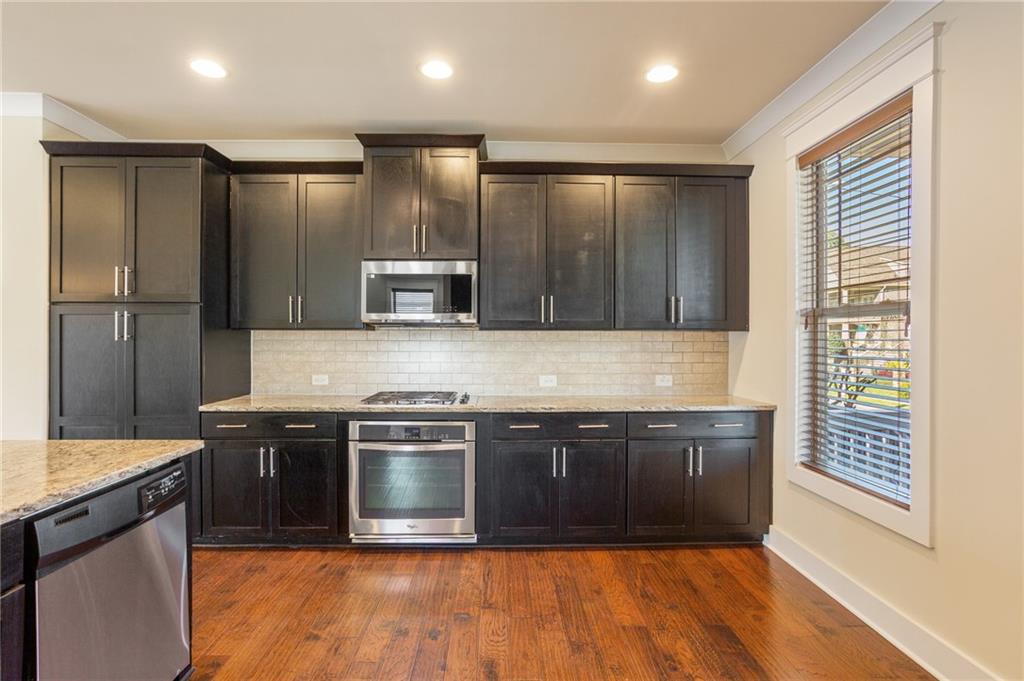 1566 Roswell Street SE