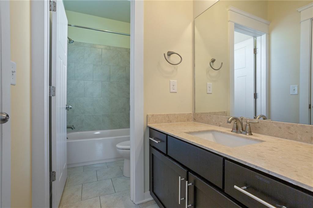 1566 Roswell Street SE