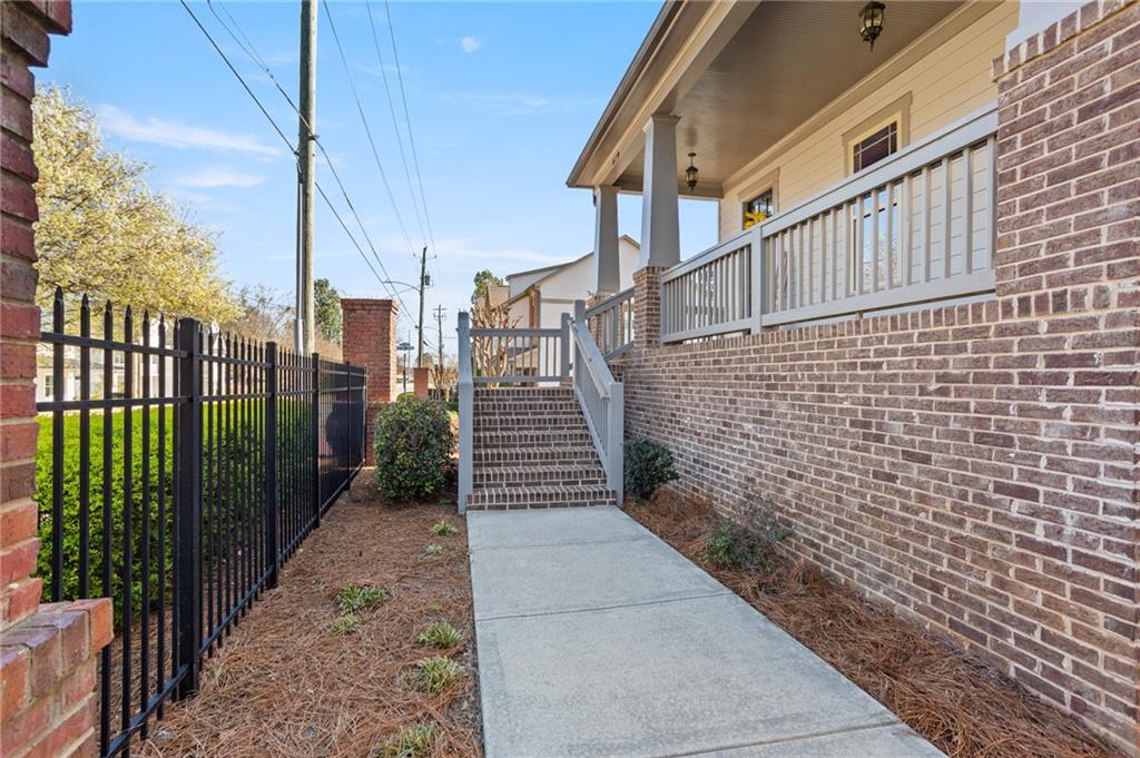 1566 Roswell Street SE