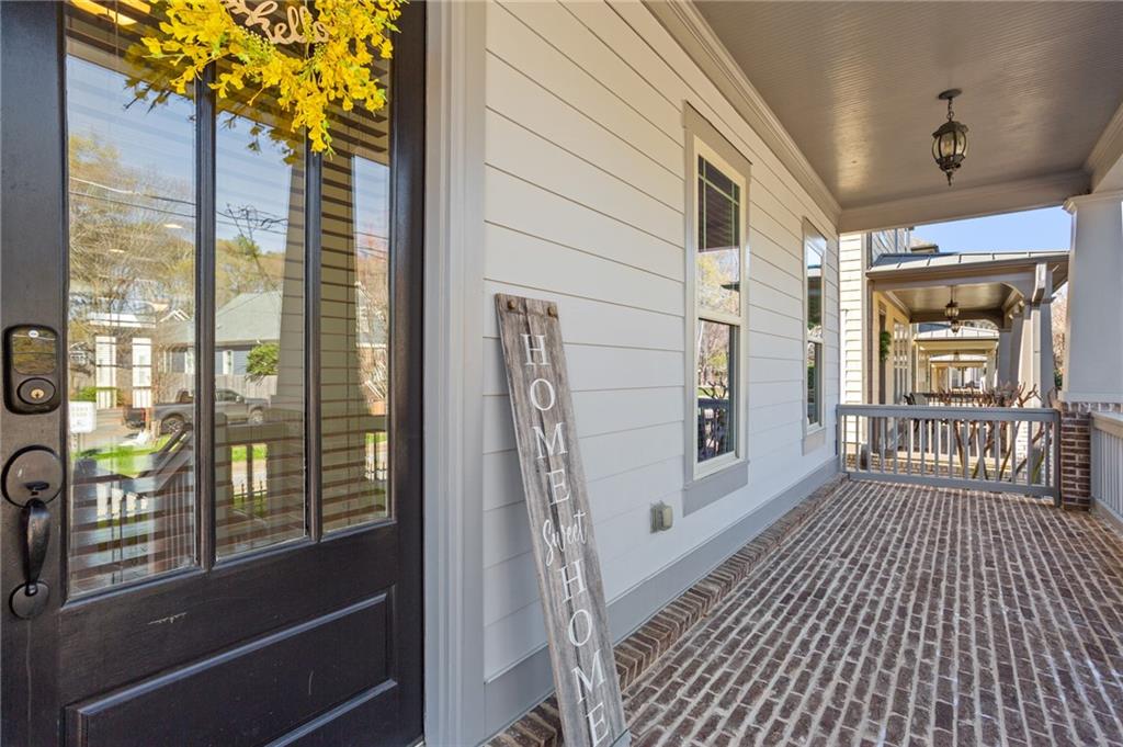 1566 Roswell Street SE