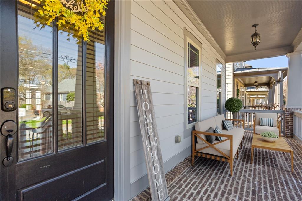 1566 Roswell Street SE