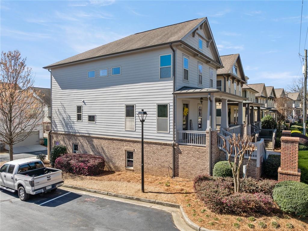 1566 Roswell Street SE