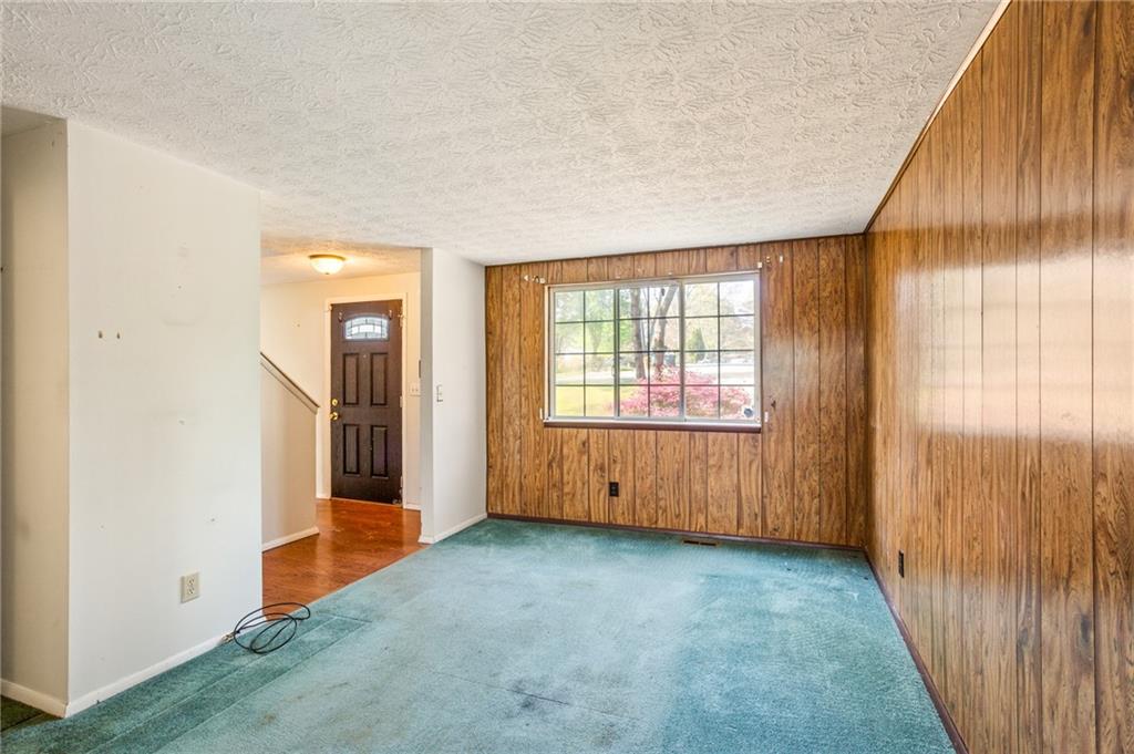 5420 Robin Hill Court