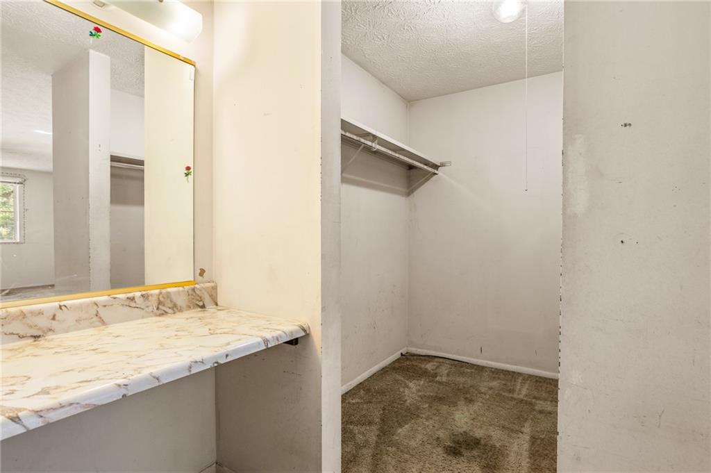 5420 Robin Hill Court