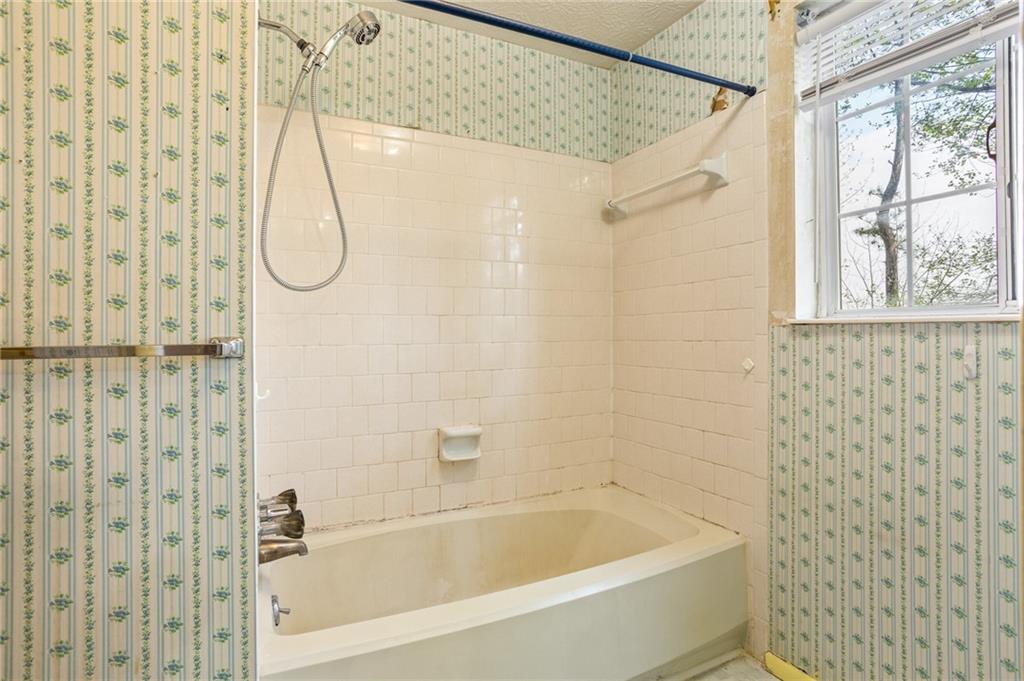 5420 Robin Hill Court