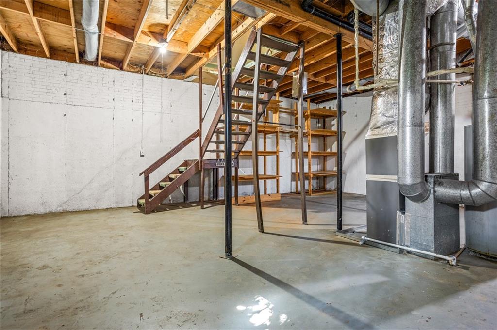 5420 Robin Hill Court