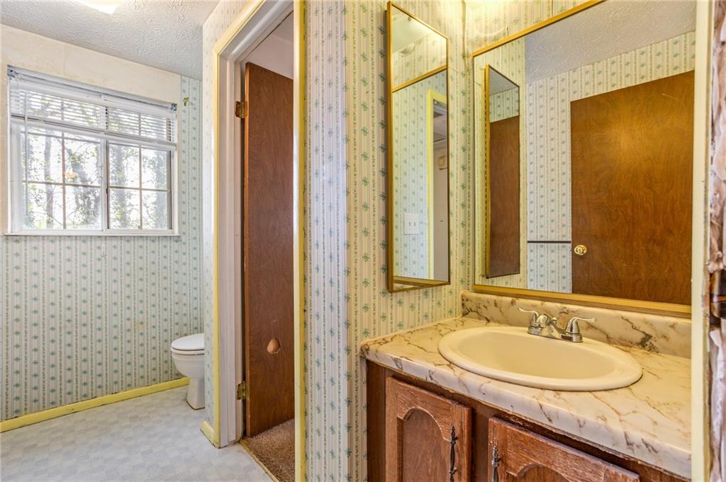 5420 Robin Hill Court