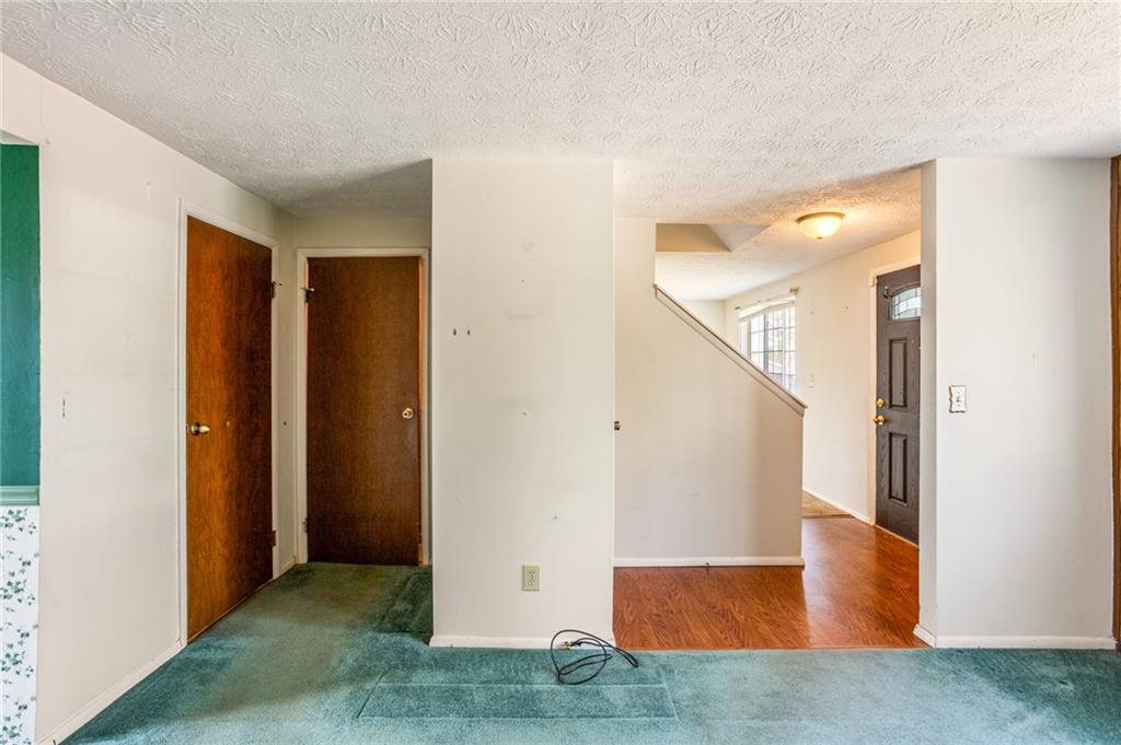 5420 Robin Hill Court