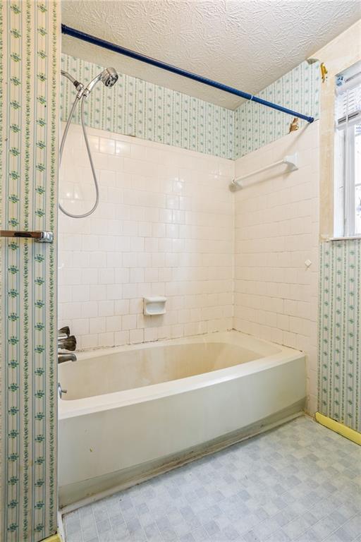 5420 Robin Hill Court