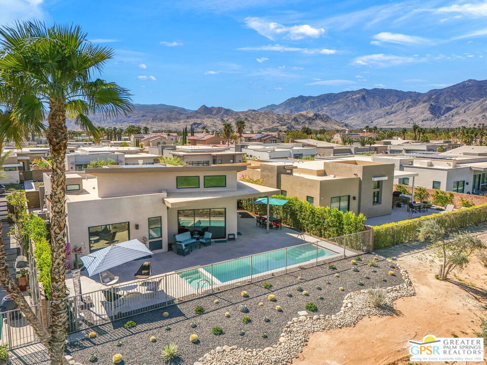 4321 Lumina Way