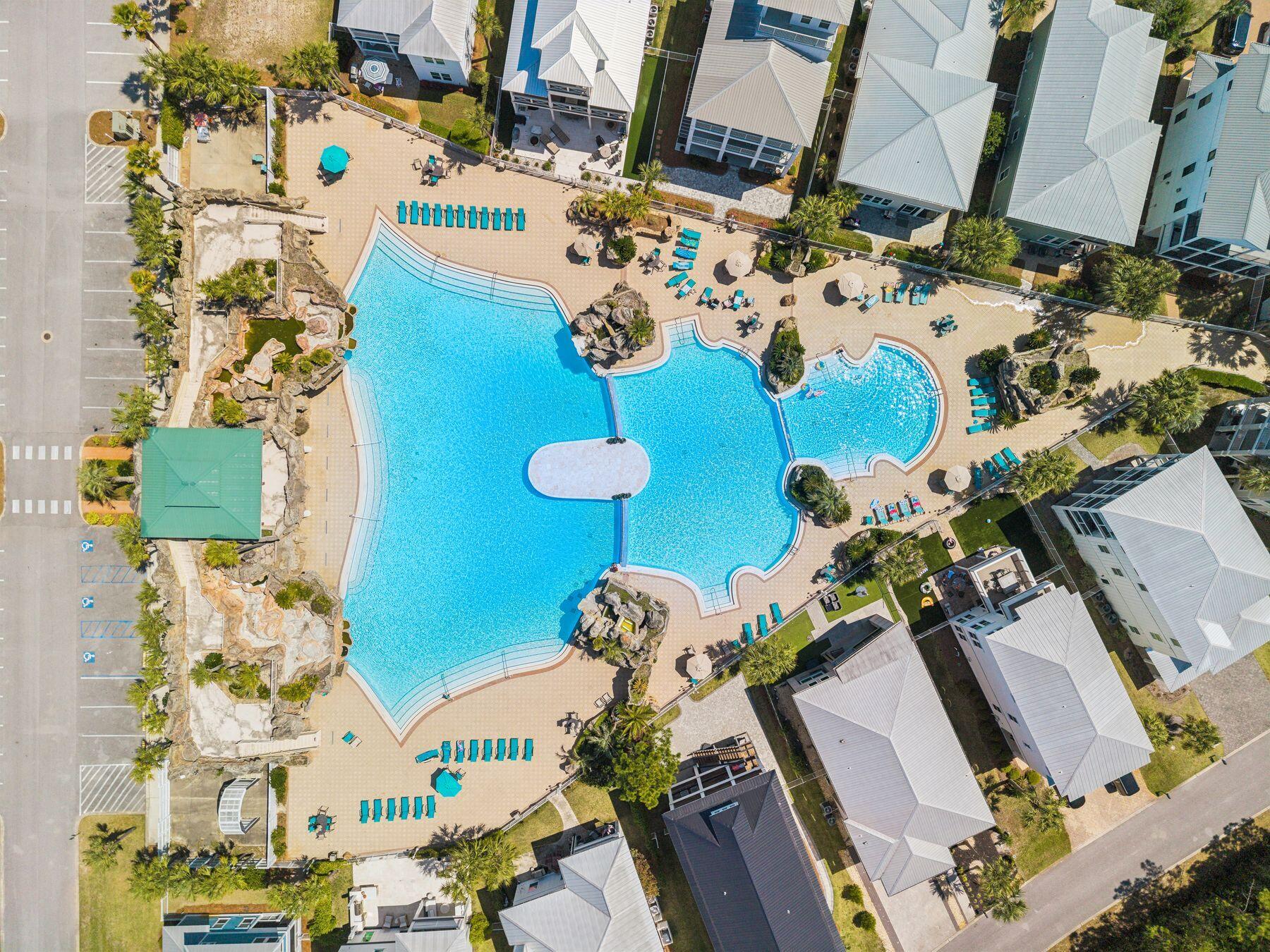 14 Breezeway Boulevard