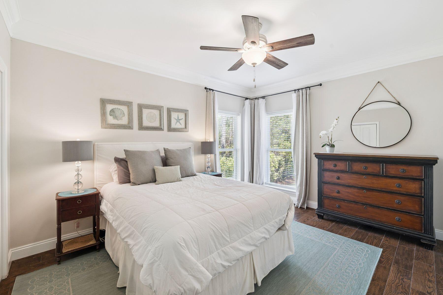 14 Breezeway Boulevard