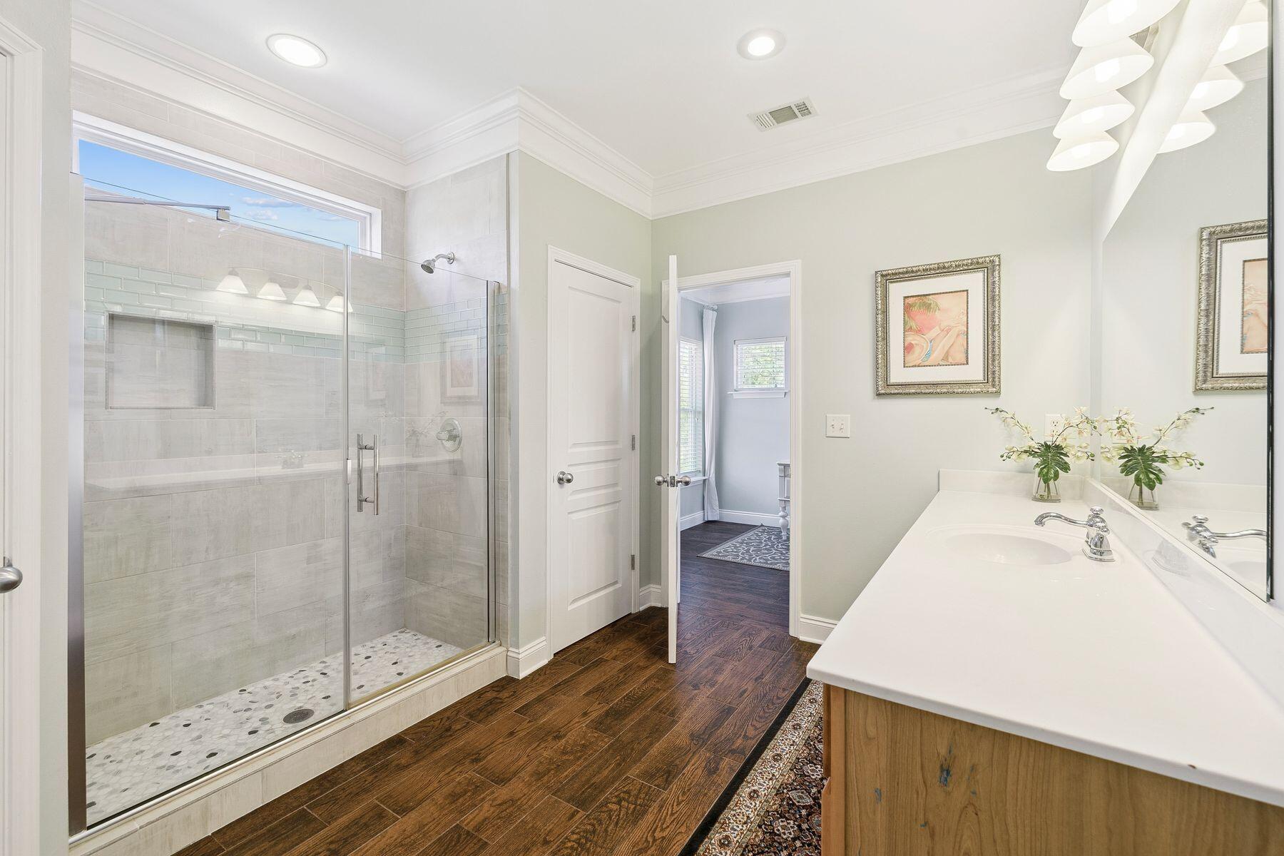 14 Breezeway Boulevard