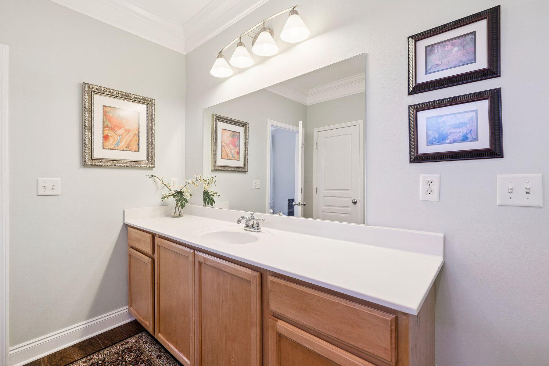 14 Breezeway Boulevard