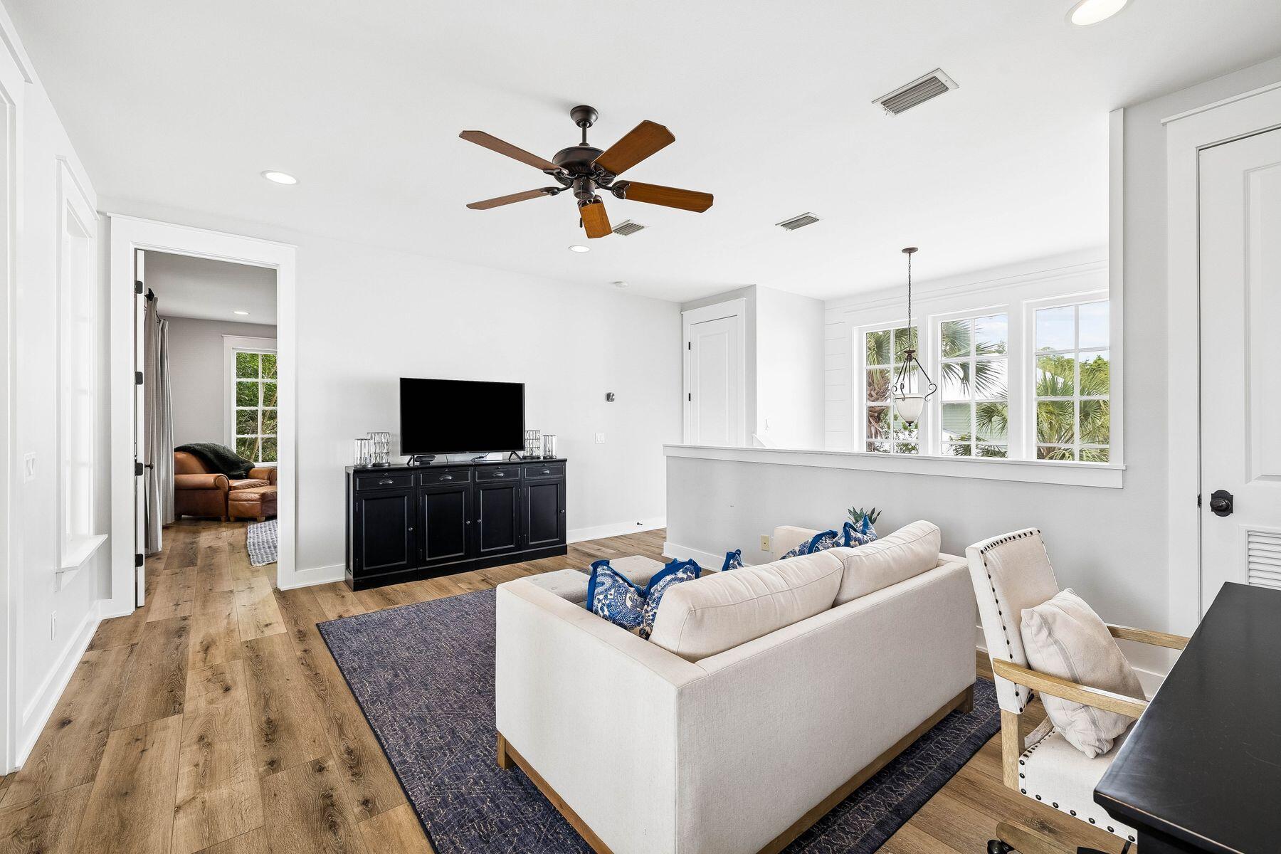 501 Carson Oaks Lane