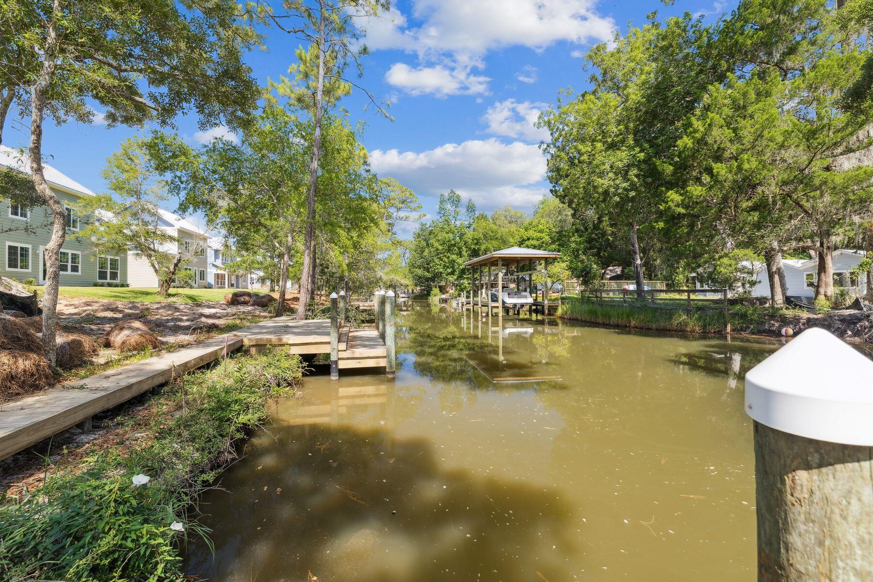2025 W Hewett Road