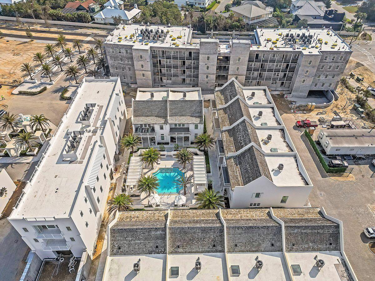 45 W Solaire Way, 208