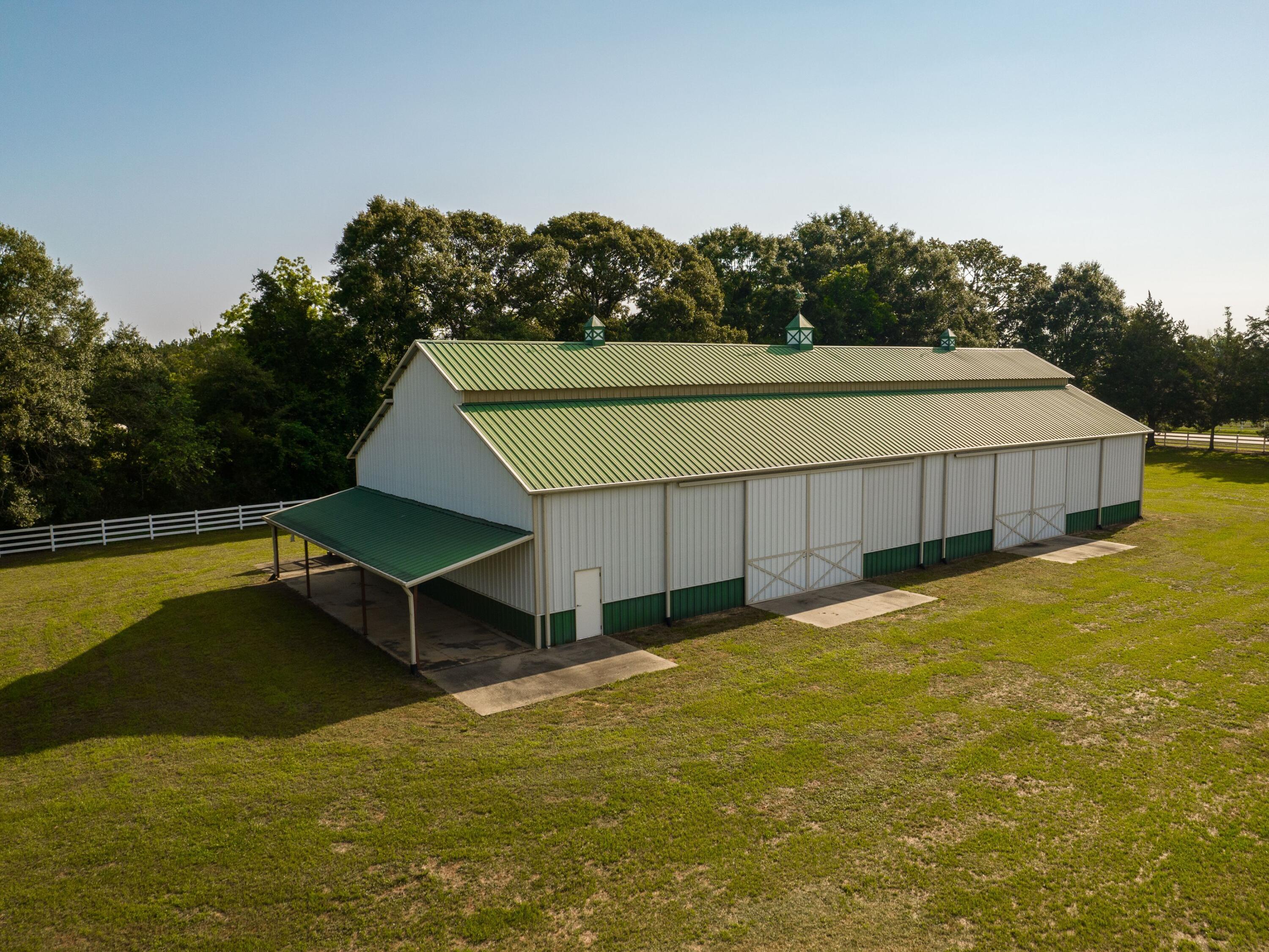 5676 W State Highway 2, DeFuniak Springs